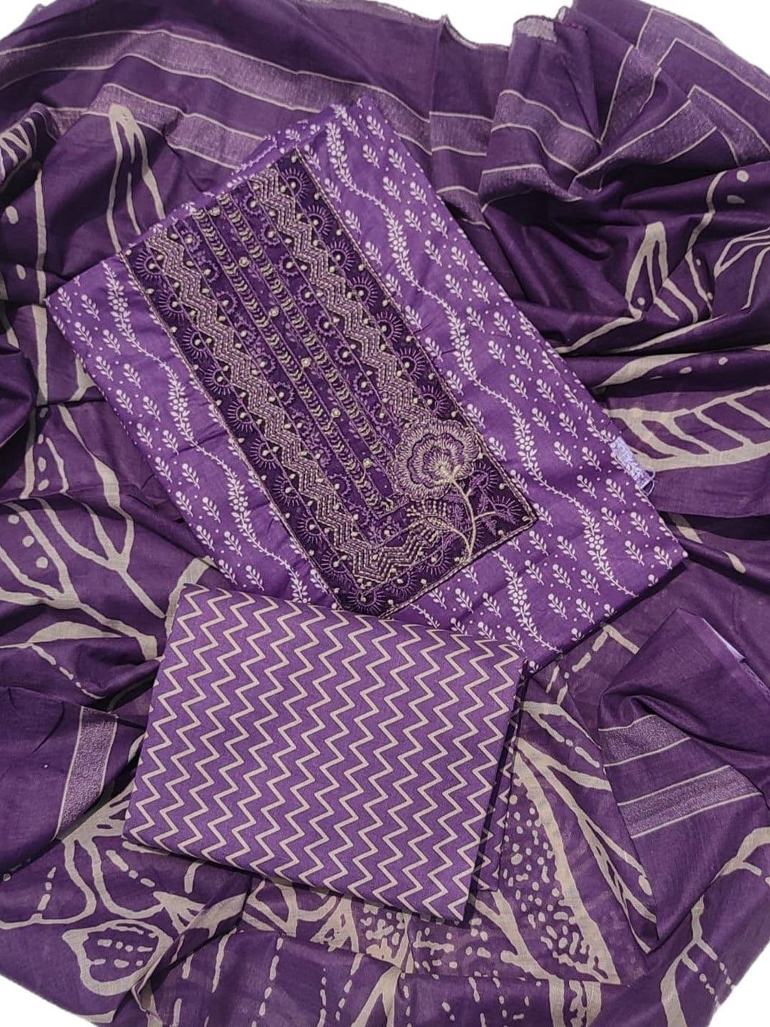 GC 80 BY GAURI COLLECTION Ethnic Motifs Thread Work Pure Cotton Unstitched Dress Material - view 1