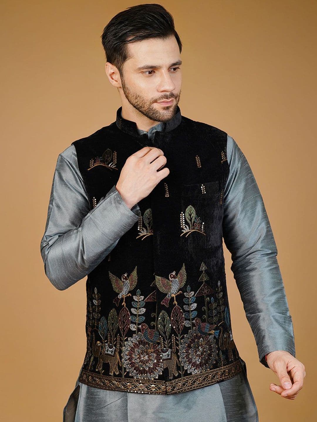 Wintage Men Embroidered Velvet Nehru Jacket - view 1