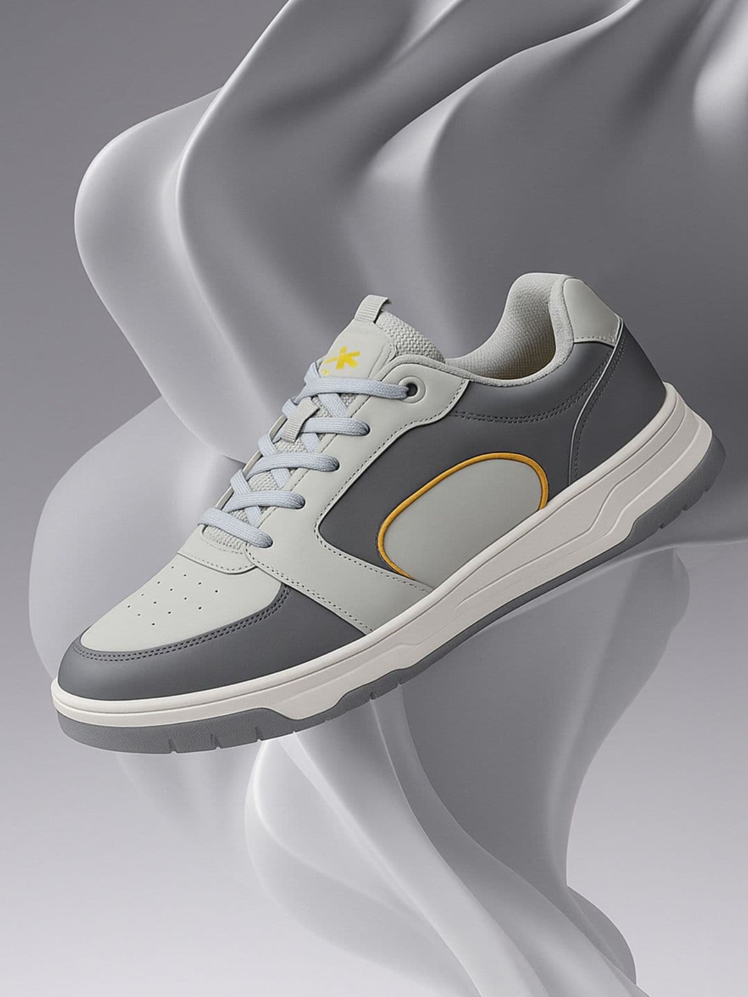 HRX by Hrithik Roshan Men Colourblocked Sneakers - view 1