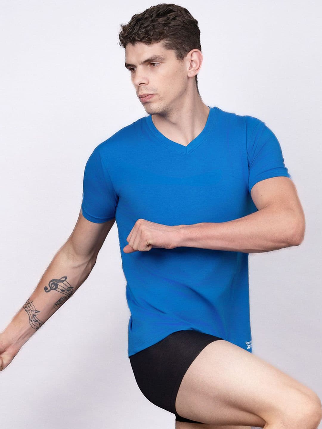 Reebok Logo Detail V-Neck Lounge T-shirt - view 1