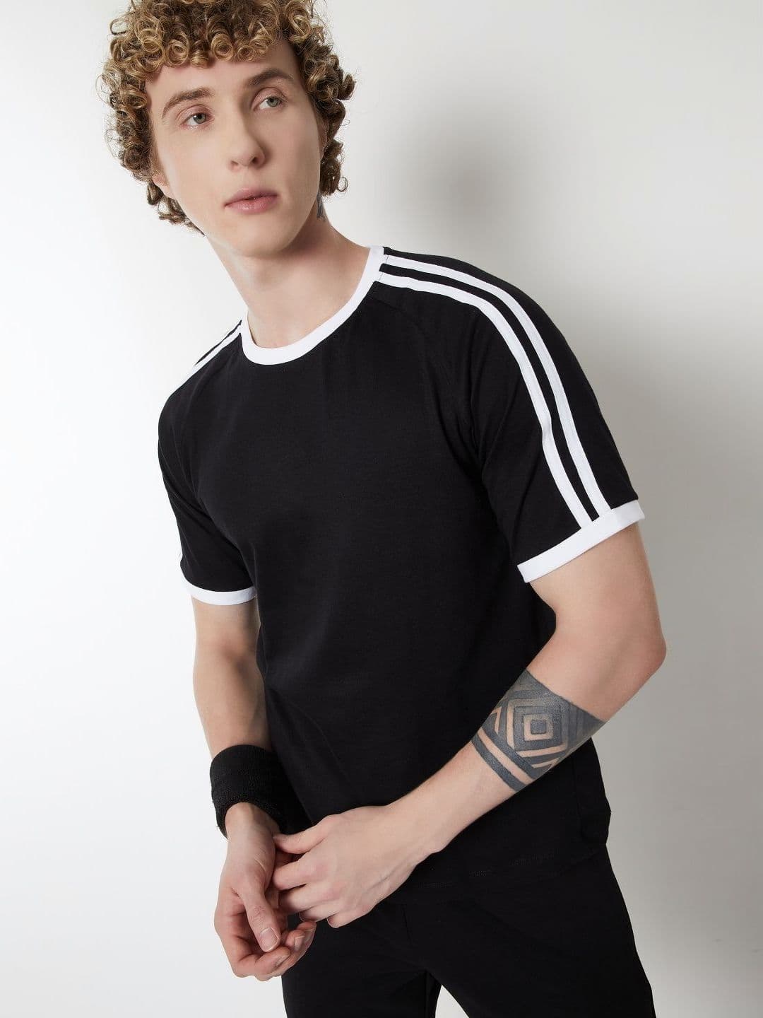 max Monochrome Pockets Pure Cotton T-shirt - view 1