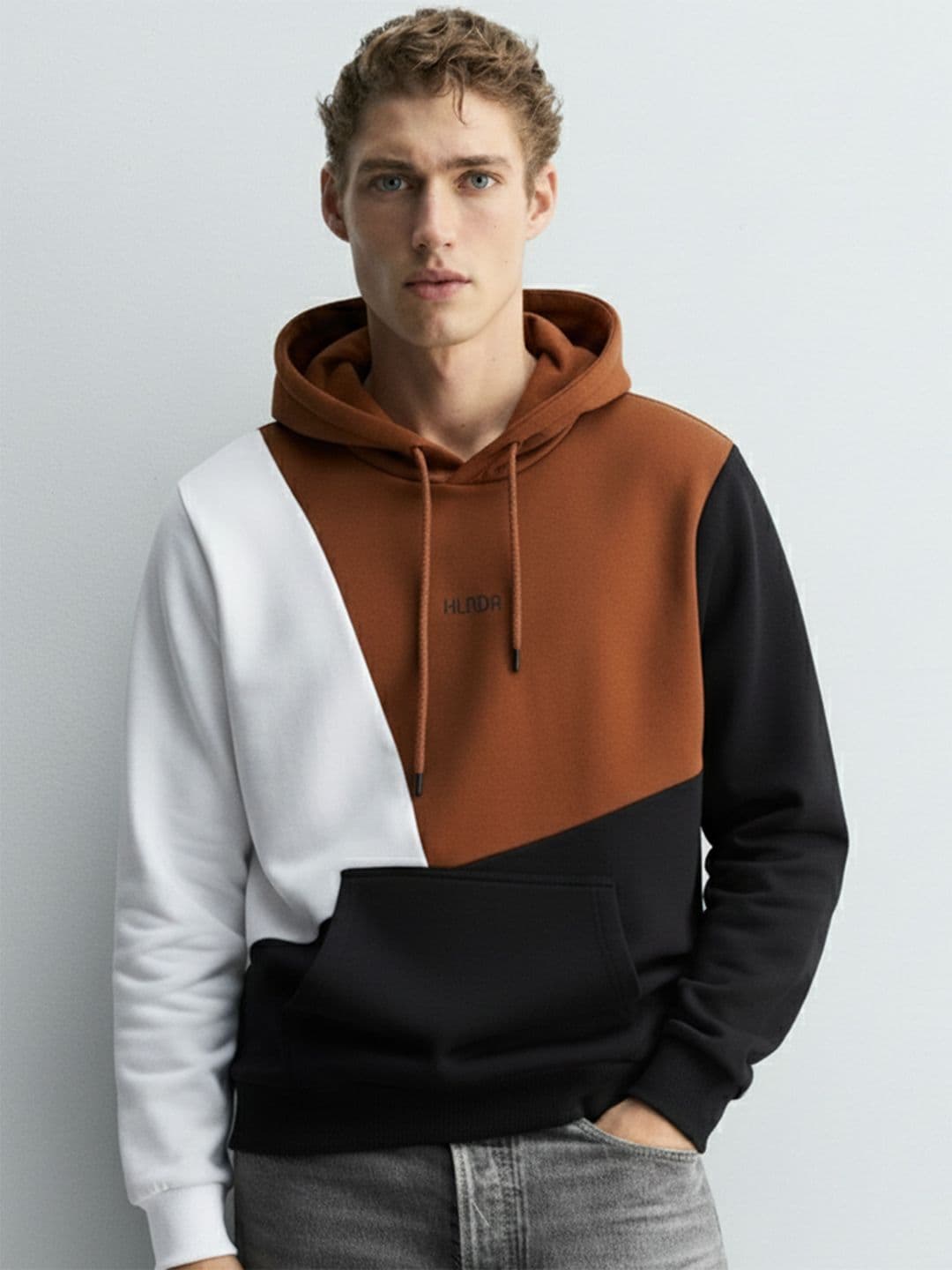 HIGHLANDER Men White & Brown Colourblocked Hooded Sweatshirt - view 1