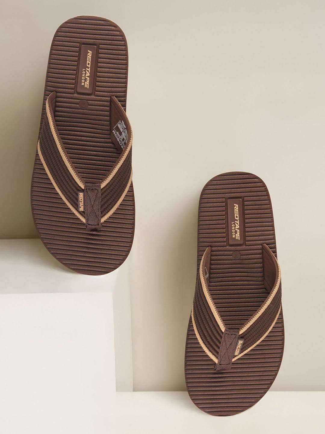 Red Tape Men Thong Flip-Flops - view 1