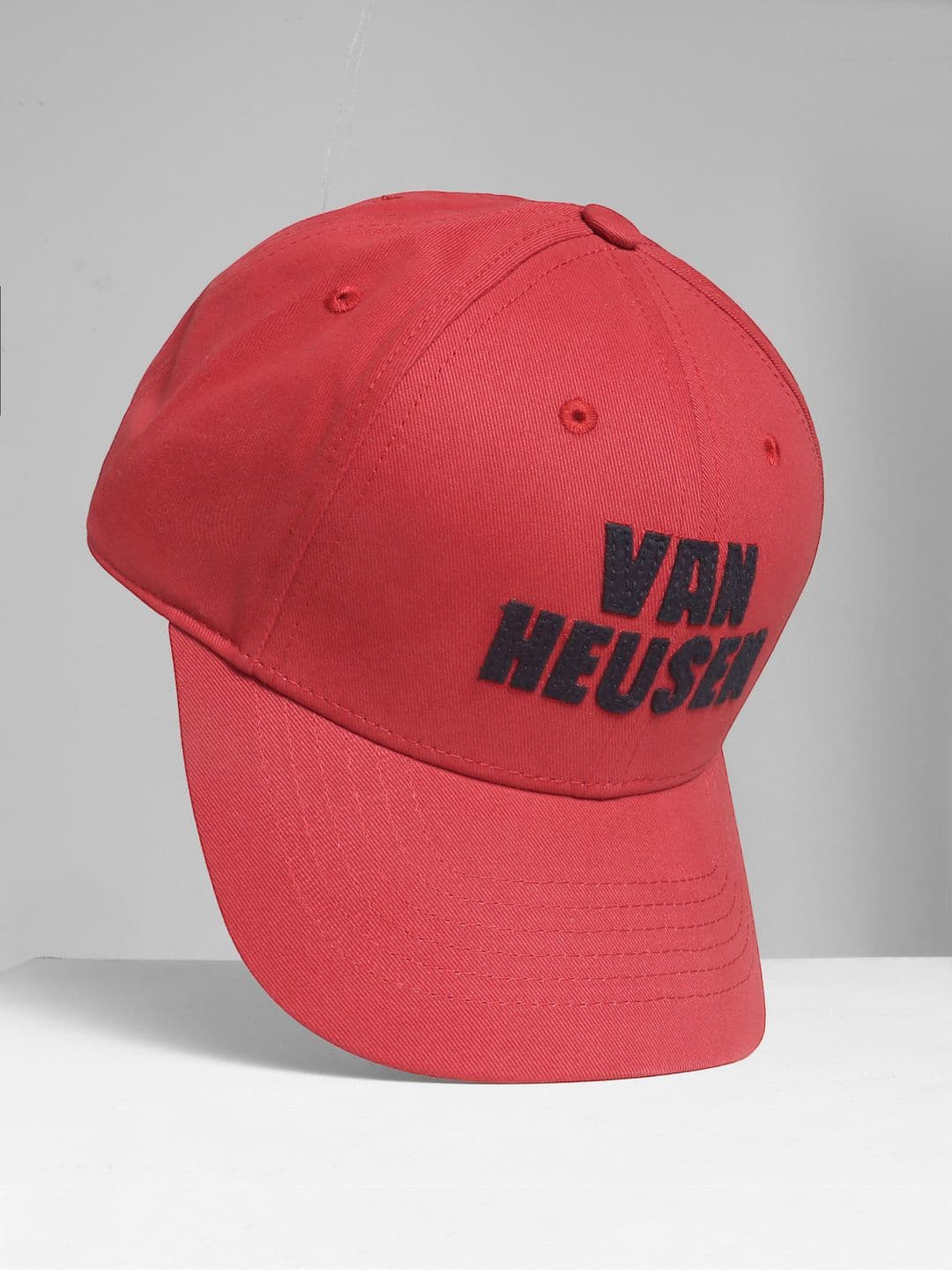 Van Heusen Men Embroidered Pure Cotton Baseball Cap - view 1