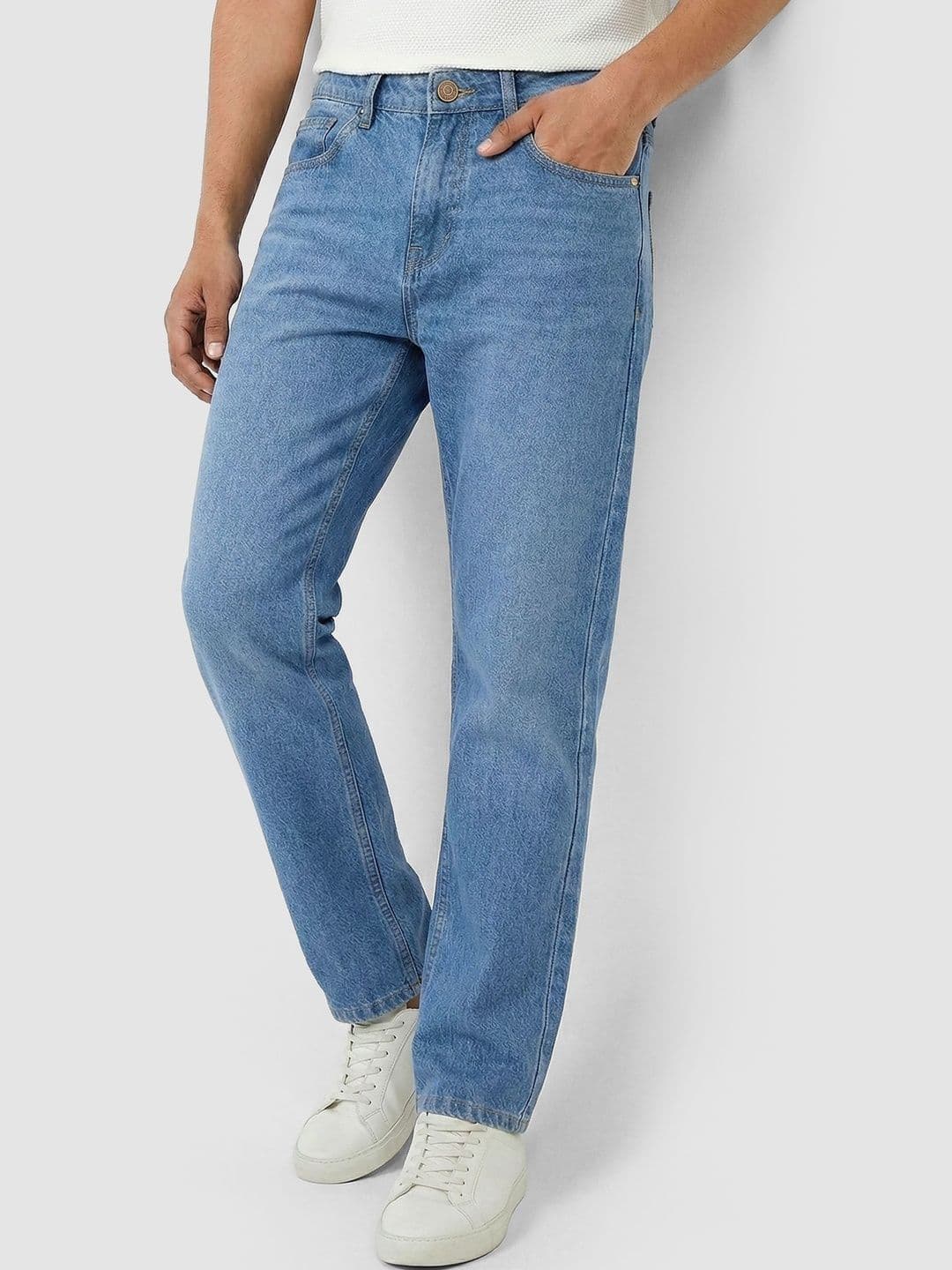 Beyoung Men Regular Fit Mid-Rise Light Fade Jeans - view 1