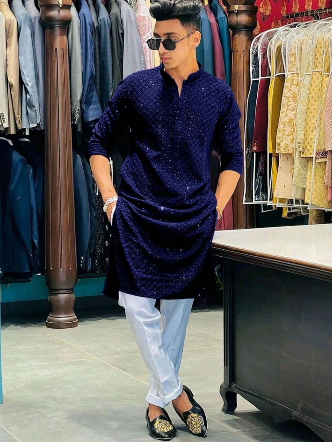 lucknowi Men Embroidered Sequinned Handloom Kurta - view 1