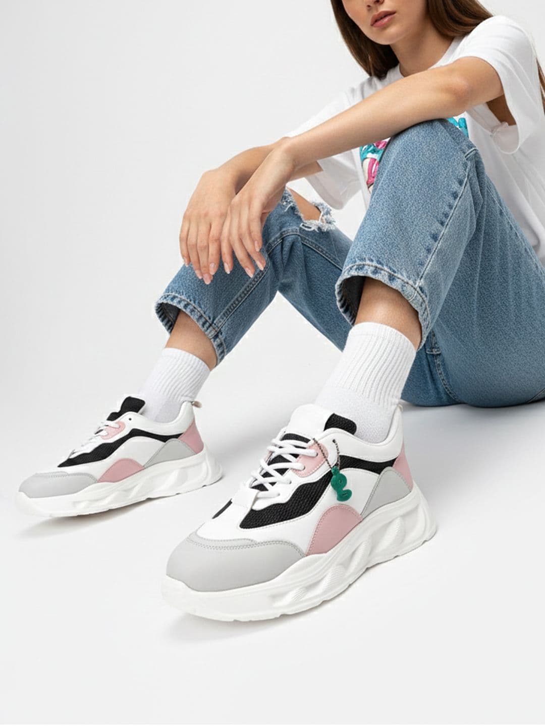 glitchez Women Colourblocked Chunky Sole Sneakers - view 1