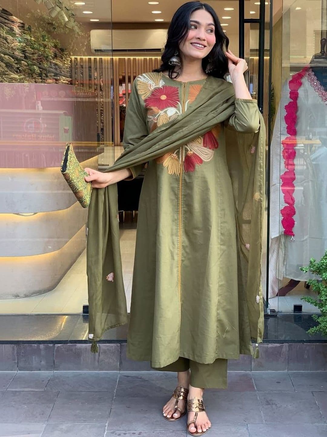 DSS FASHION Women Floral Embroidered Regular Thread Work Pure Cotton Kurta with Trousers & With Dupatta - view 1