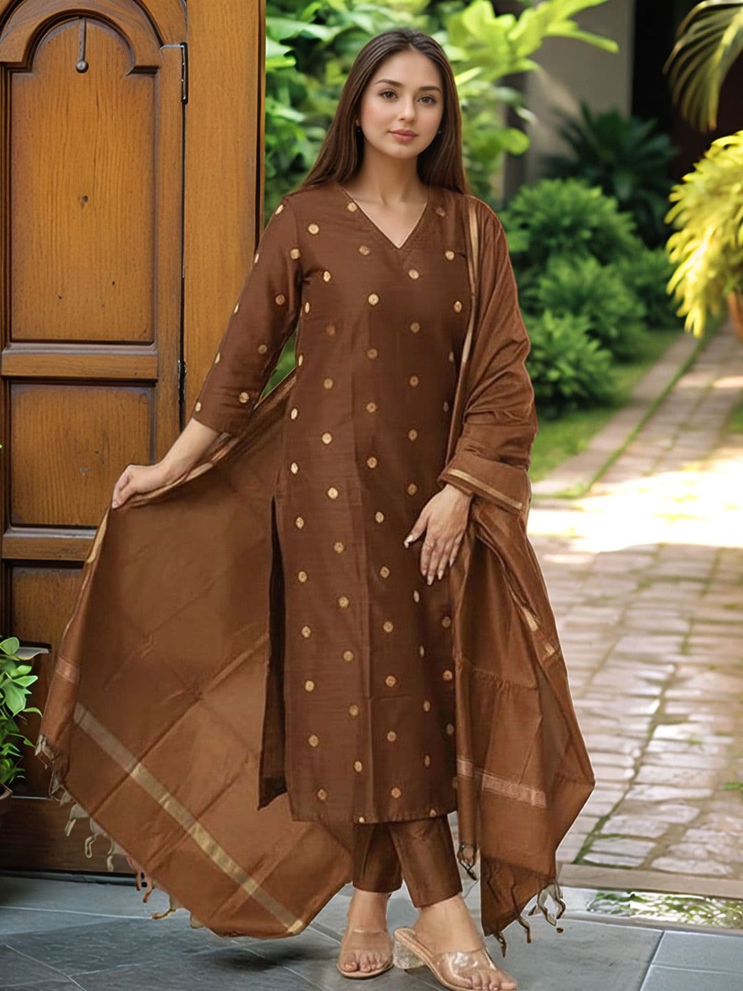 Aaghnya Women Ethnic Motifs Regular Kurta with Trousers & With Dupatta - view 1