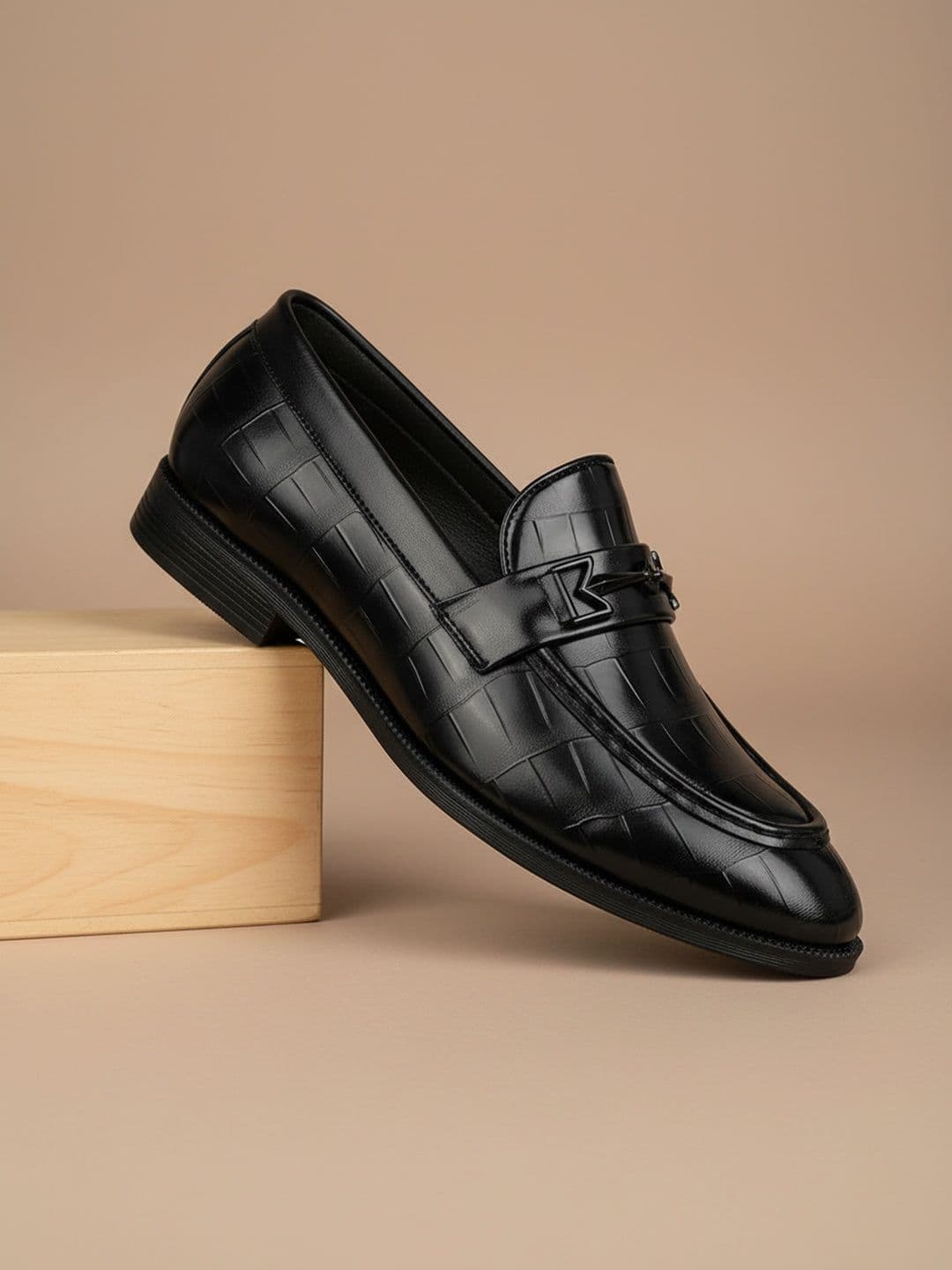 House of Pataudi Men Textured Round Toe Slip-On Formal Loafers - view 1
