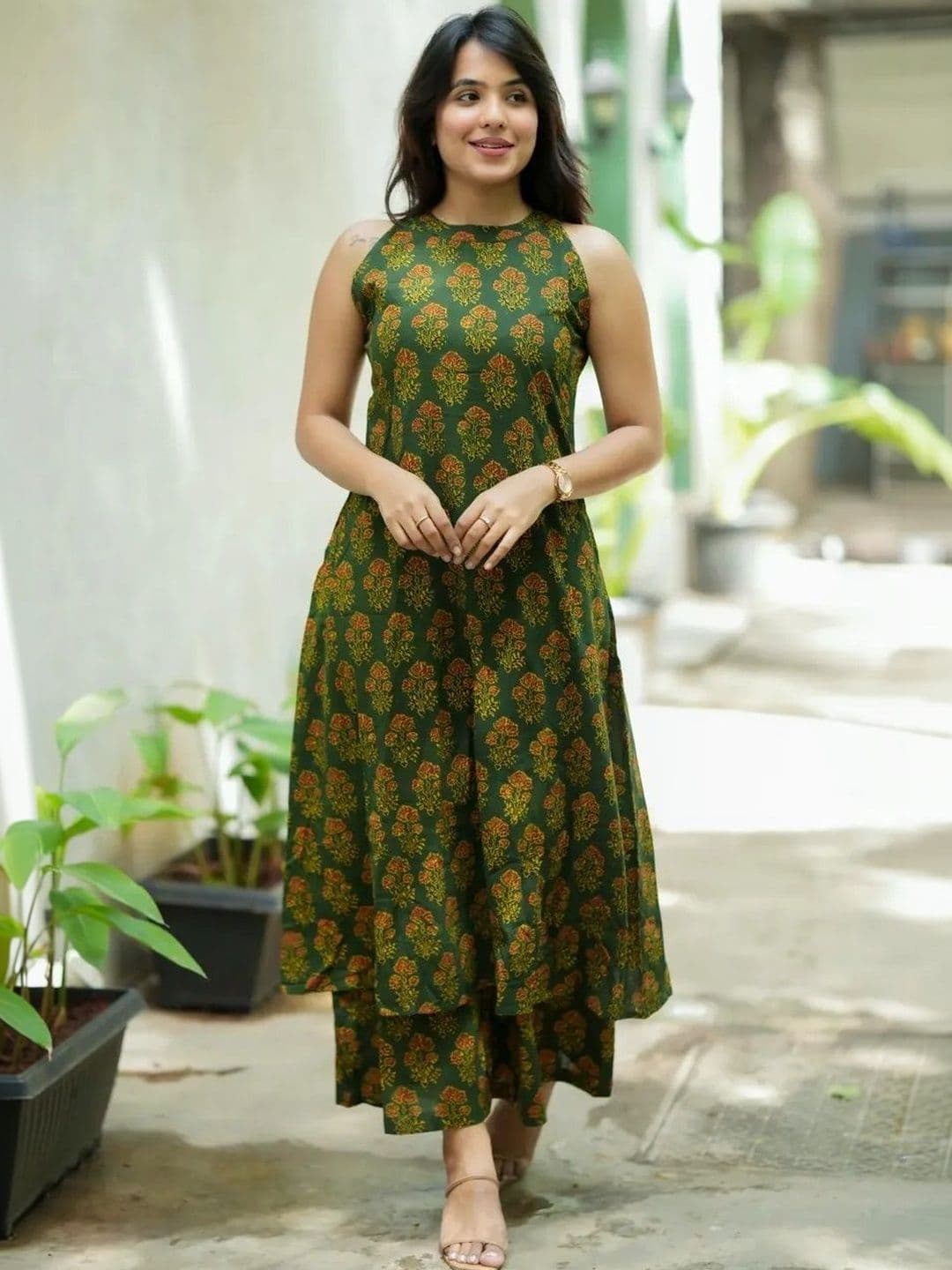 Keitra Women Floral Printed Regular Pure Cotton Kurta with Palazzos - view 1