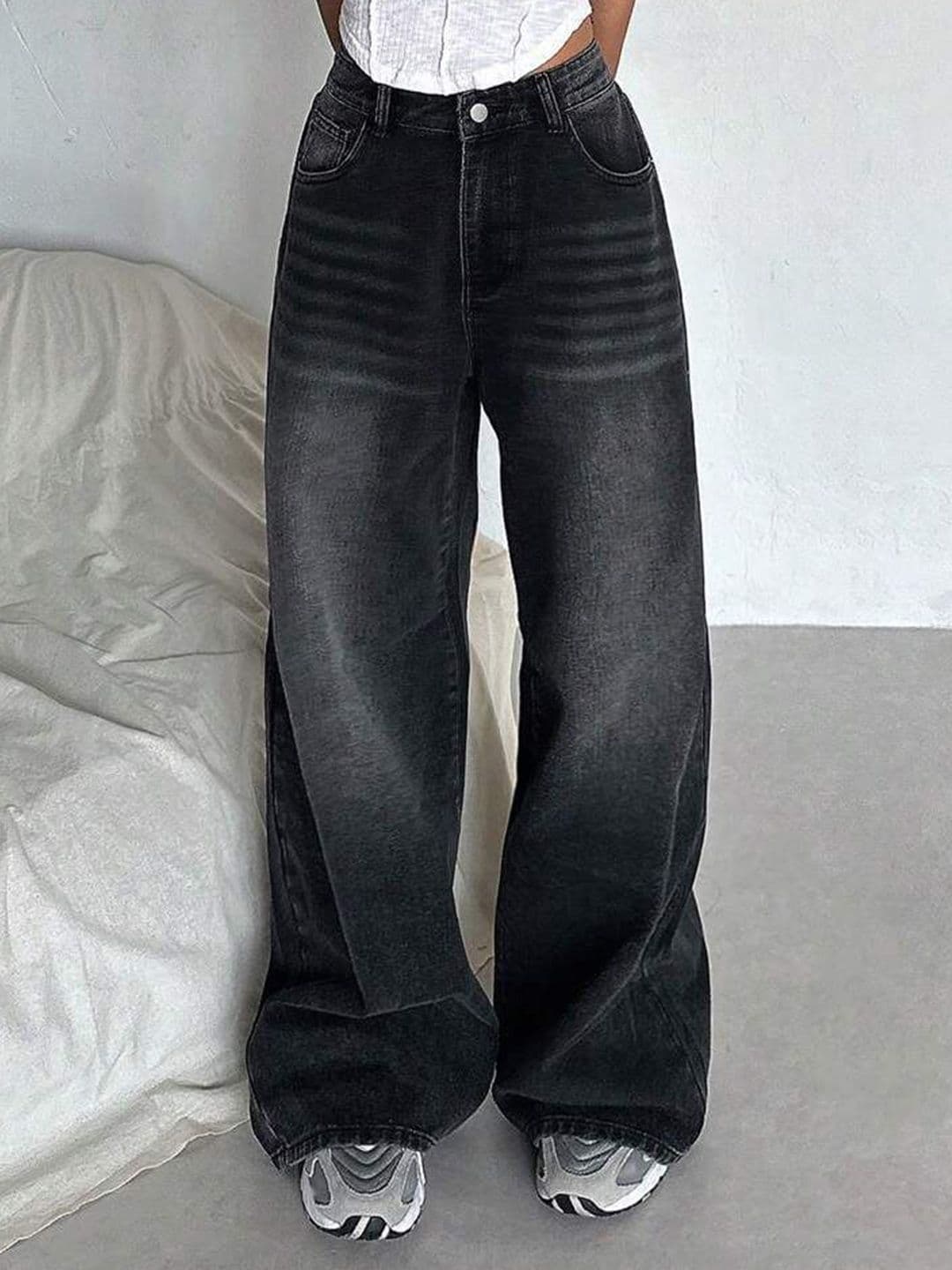 HUNTER & HAYES Women Wide Leg High-Rise Light Fade Jeans - view 1