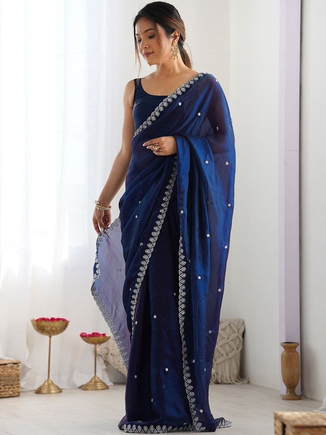 Zili Embellished Sequinned Art Silk Saree - view 1
