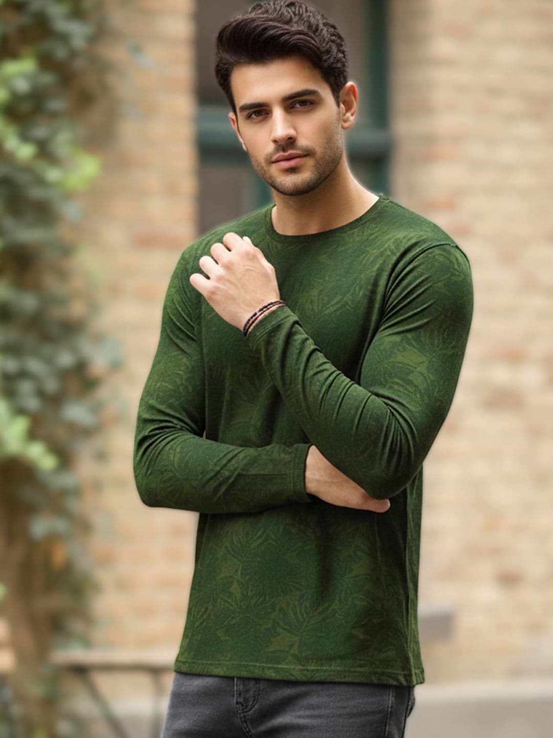 Urbano Fashion Men Olive Green Printed Tropical Slim Fit T-shirt - view 1