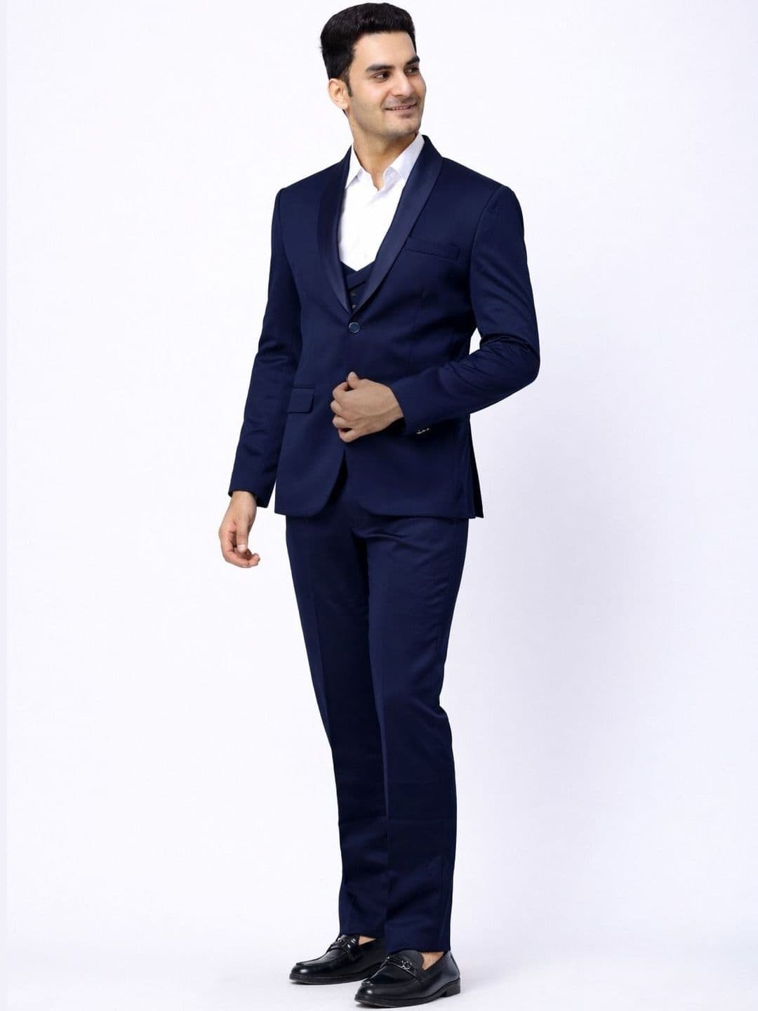 Aesthelia Slim-Fit Single-Breasted Three-Piece Suit - view 1