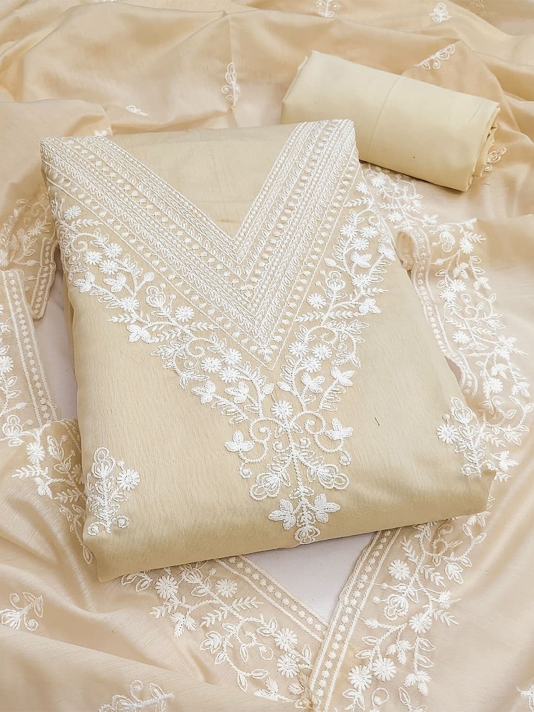 Nayanthara Trends Embroidered Pure Cotton Unstitched Dress Material - view 1