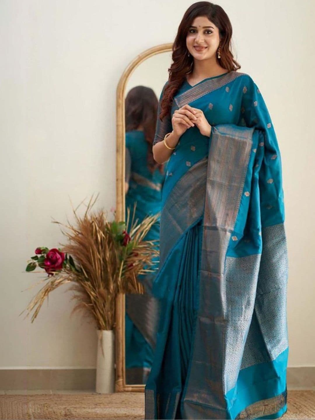 Urban Pallu Woven Design Zari Silk Blend Mysore Silk Saree - view 1