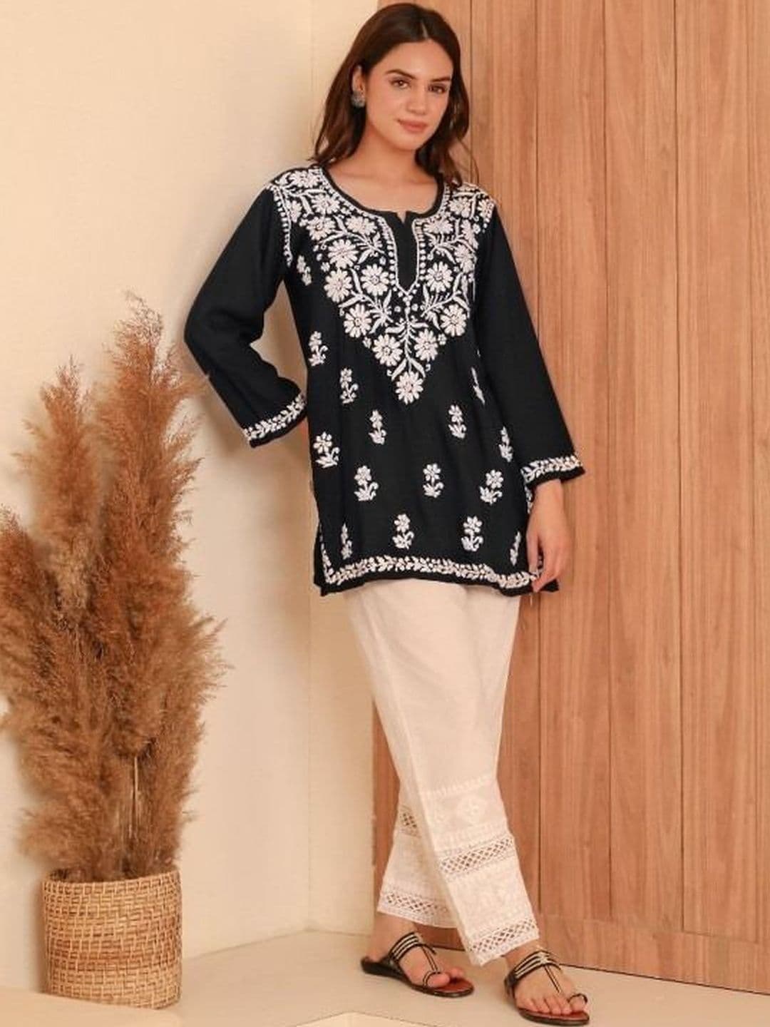RUDRA LIFESTYLE Women Ethnic Motifs Embroidered Chikankari Indie Prints Kurta - view 1