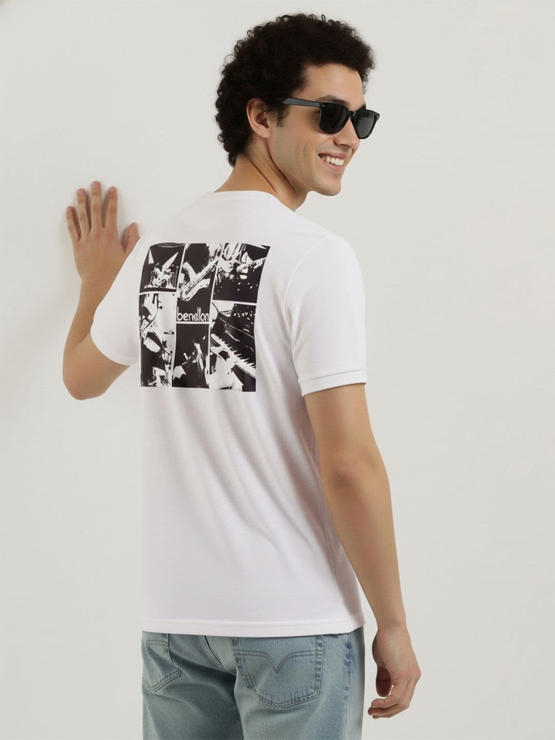 United Colors of Benetton Graphic Printed Boxy T-shirt - view 1