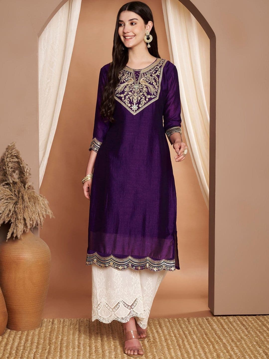 rarethread Women Embroidered Thread Work Grandeur & Majestic Artwork Kurta - view 1