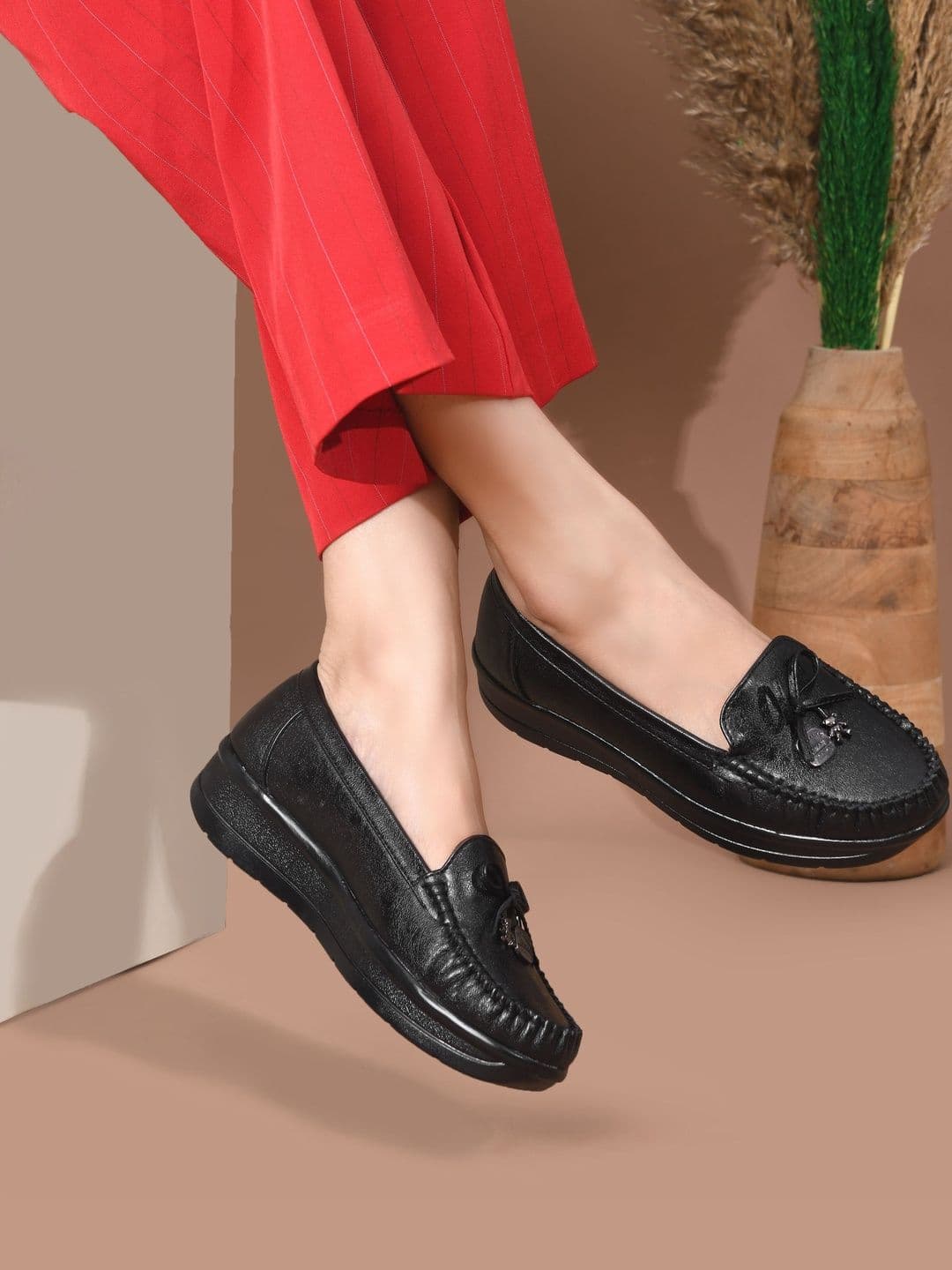 JM Looks Women Textured Loafers - view 1
