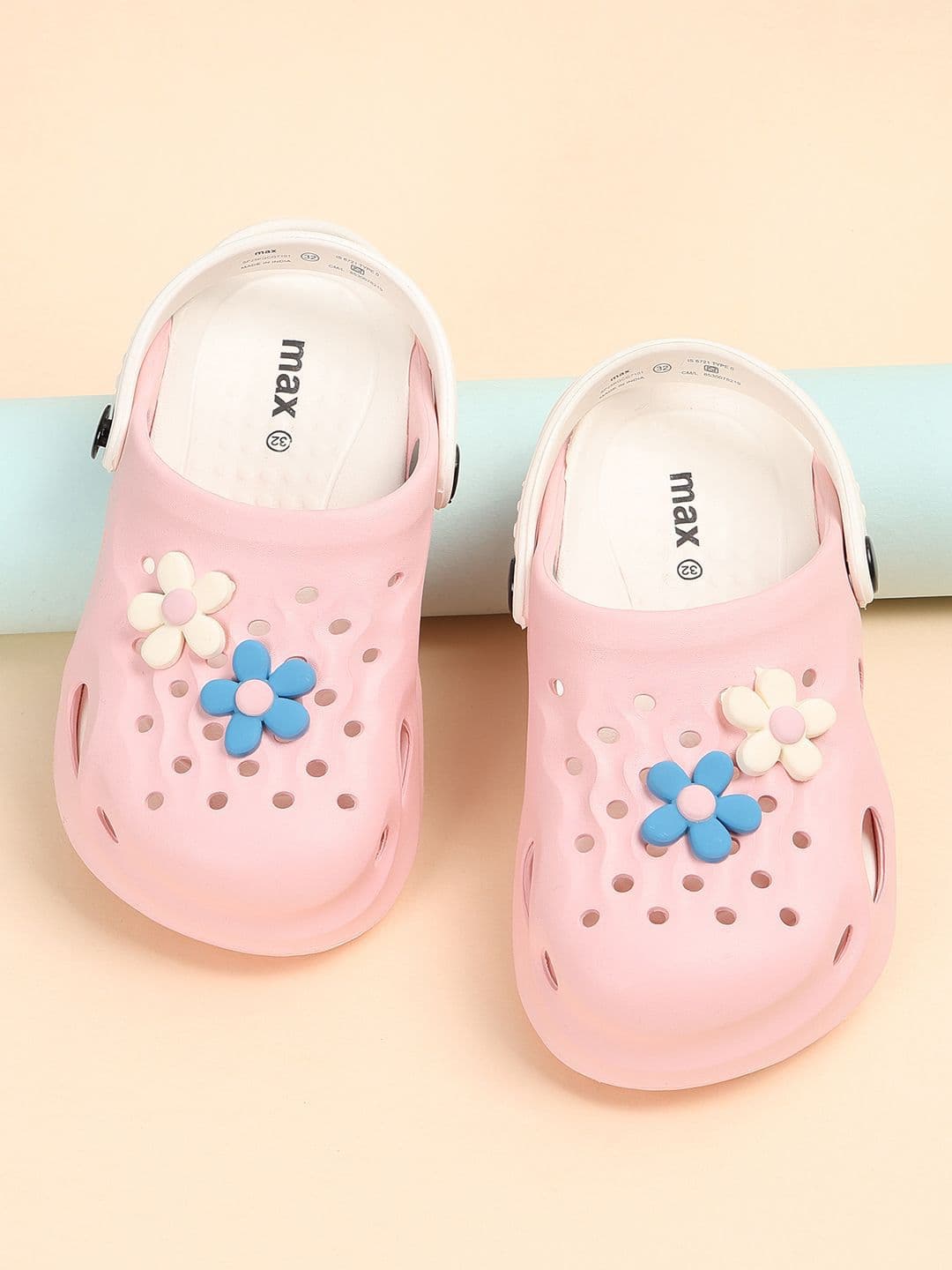 max Girls Clogs - view 1