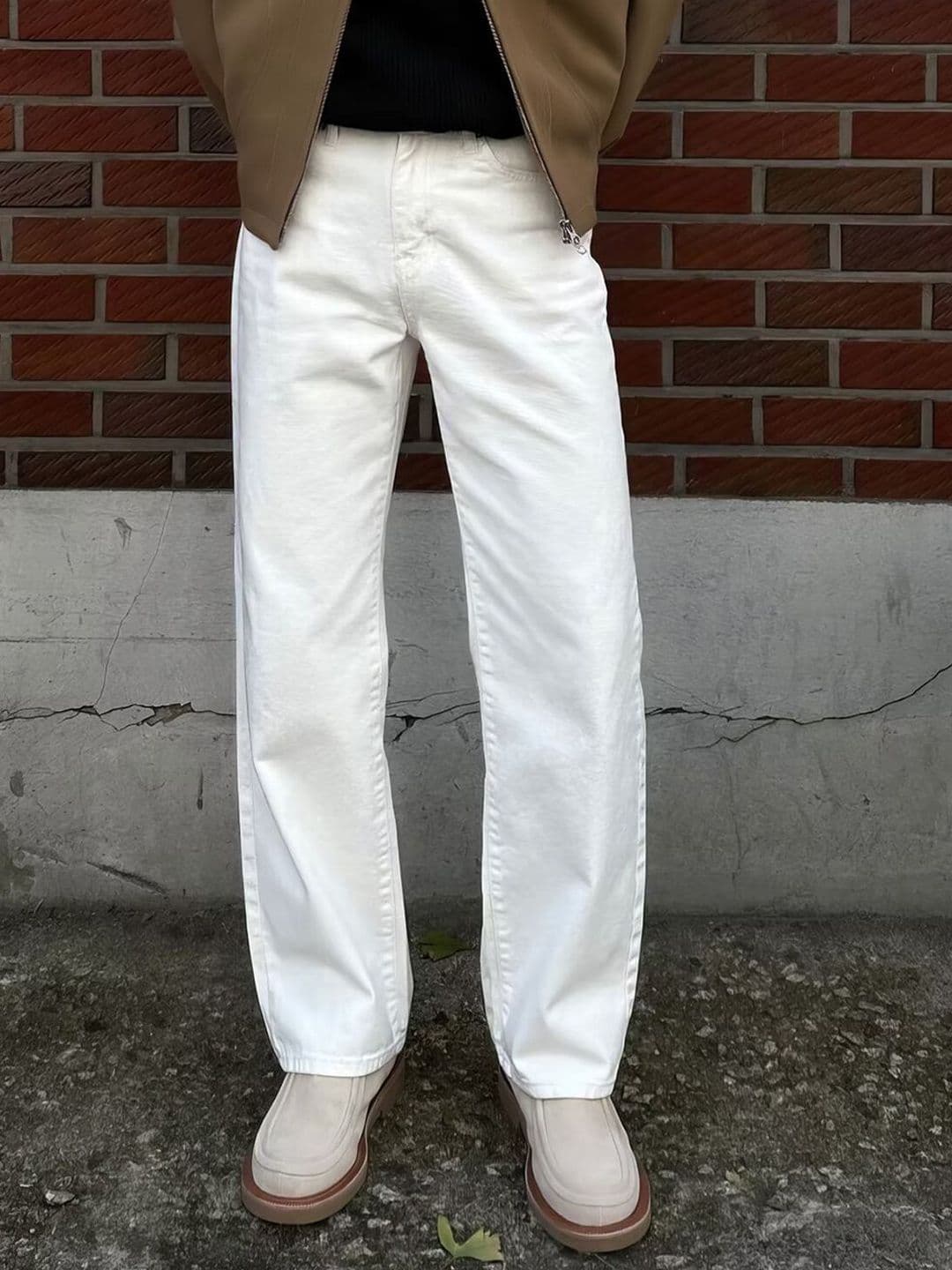 The Roadster Lifestyle Co Men Mid Rise Regular Fit Jeans - view 1