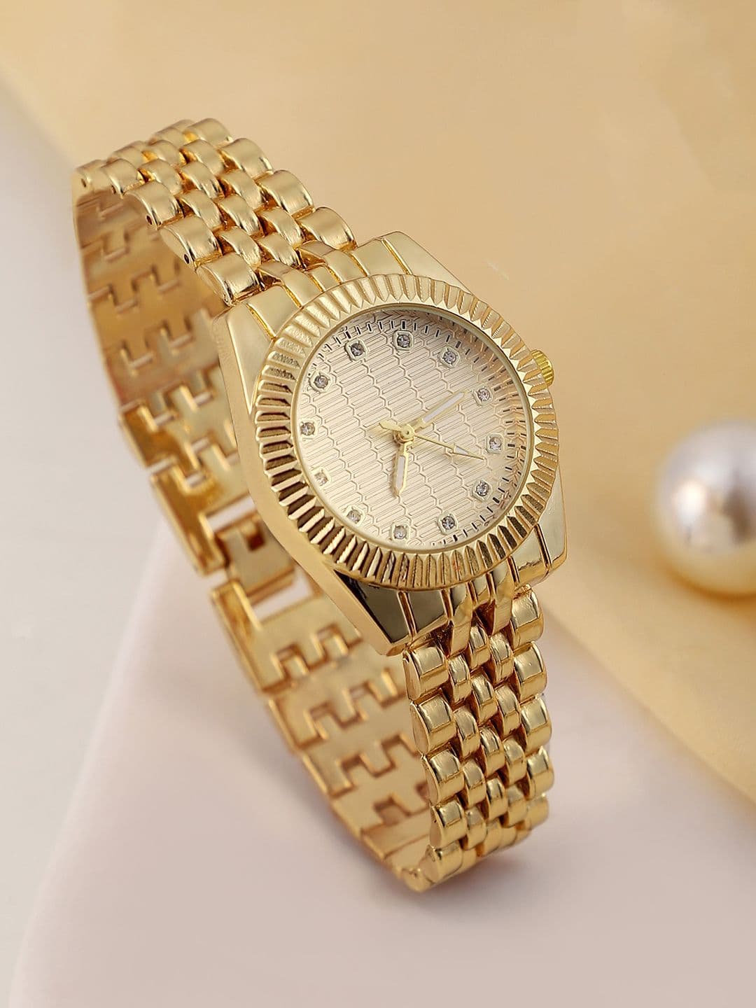 HAUTE SAUCE Women Embellished The Ribbed H-Link Round Watch SS25_HSWC6015 - view 1