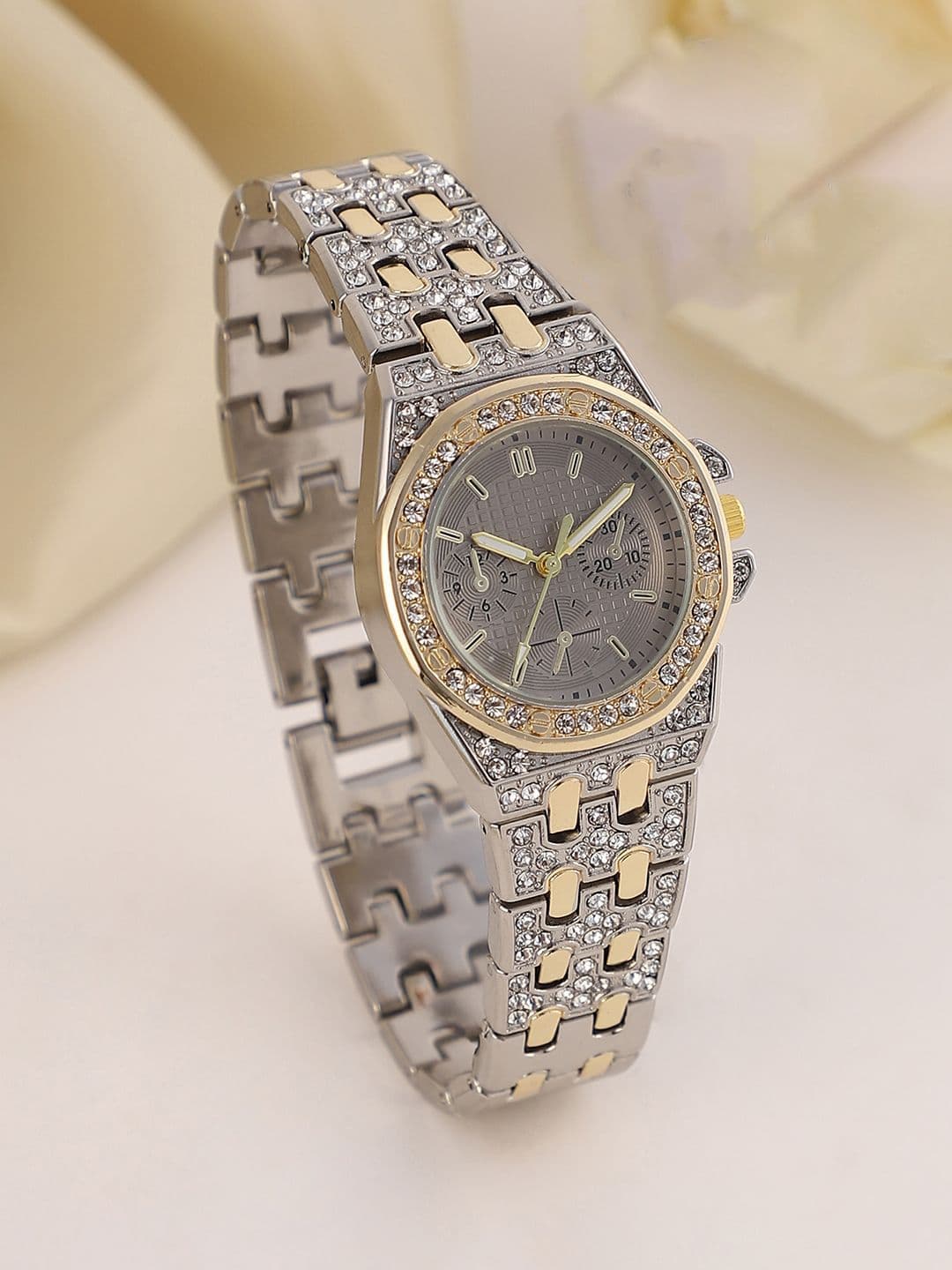 HAUTE SAUCE Women's The Geneva H-Link Round Watch SS25_HSWC1365 - view 1