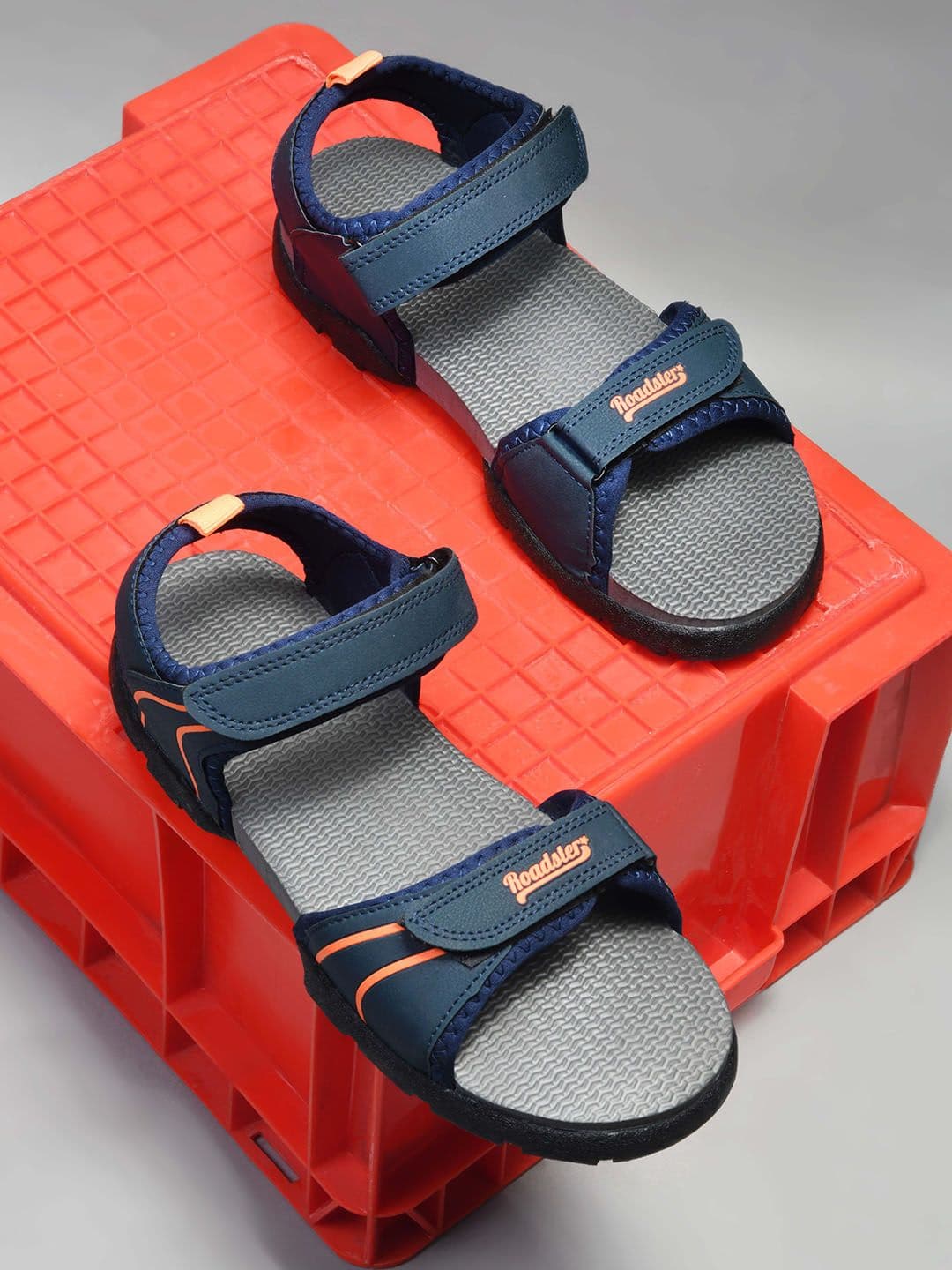 The Roadster Lifestyle Co Men Textured Sports Sandals - view 1
