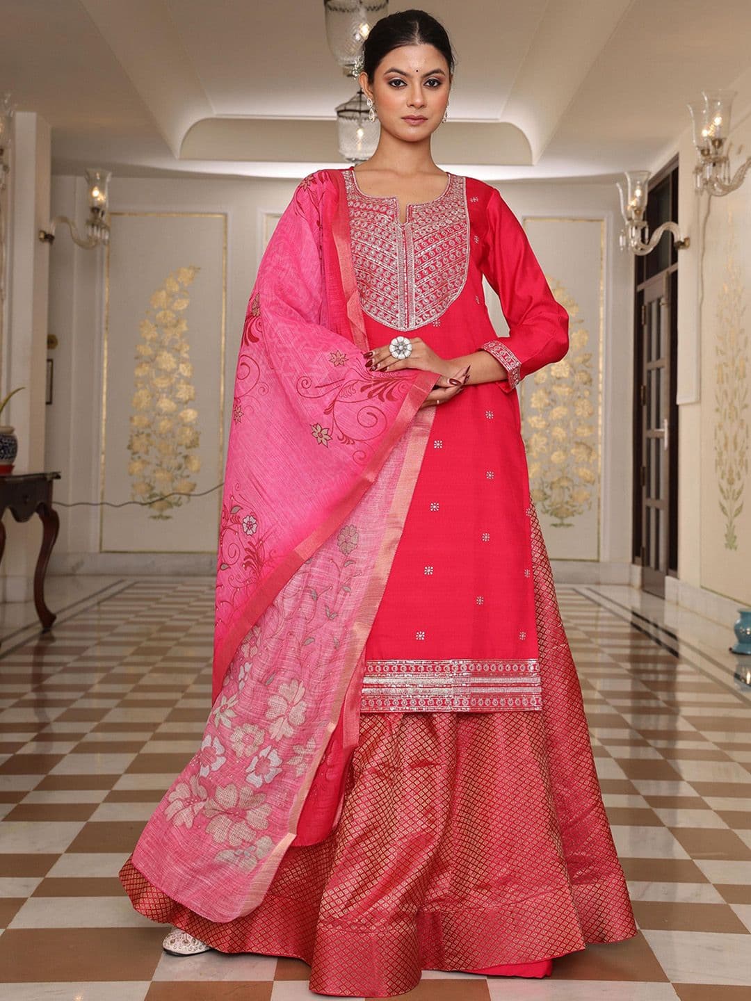 Warthy Ent Floral Embroidered Straight Kurta Skirt With Dupatta - view 1