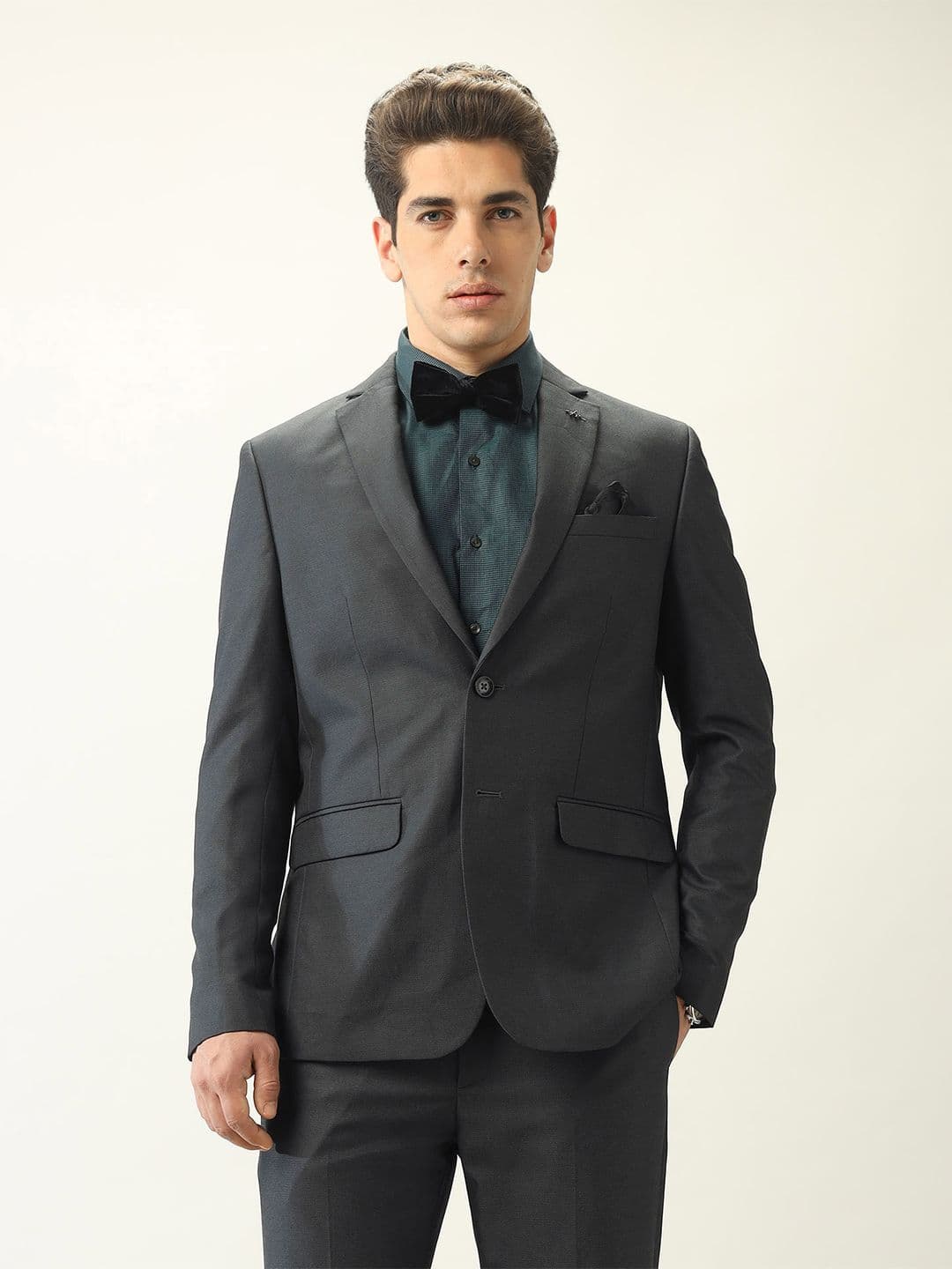 Arrow Tailored-Fit Single-Breasted Two-Piece Suit - view 1