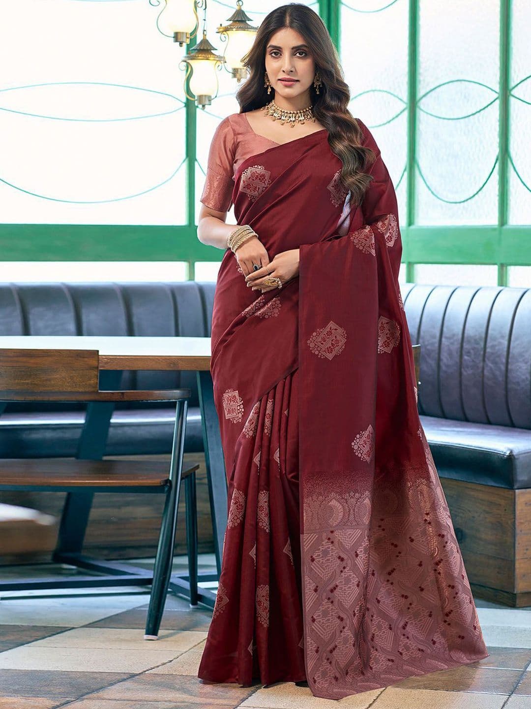 DIVASTRI Ethnic Motifs Zari Silk Blend Banarasi Saree - view 1