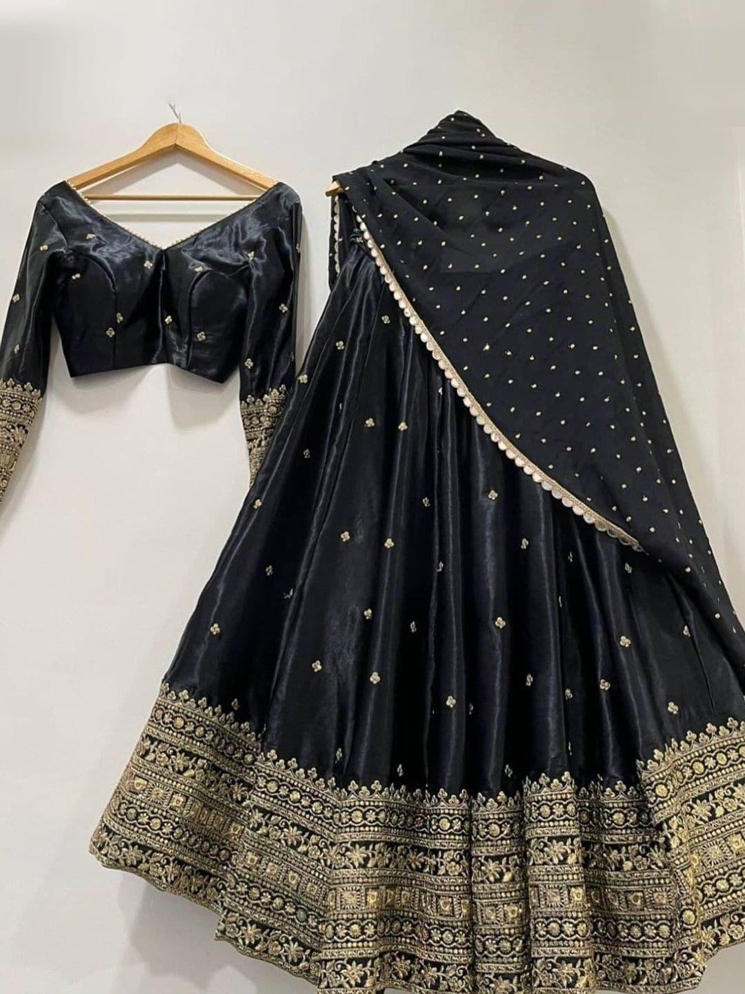 Kedar Fab Embroidered Thread Work Semi-Stitched Lehenga & Unstitched Blouse With Dupatta - view 1