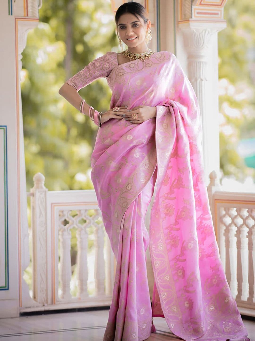 DIVASTRI Ethnic Motifs Zari Art Silk Banarasi Saree - view 1