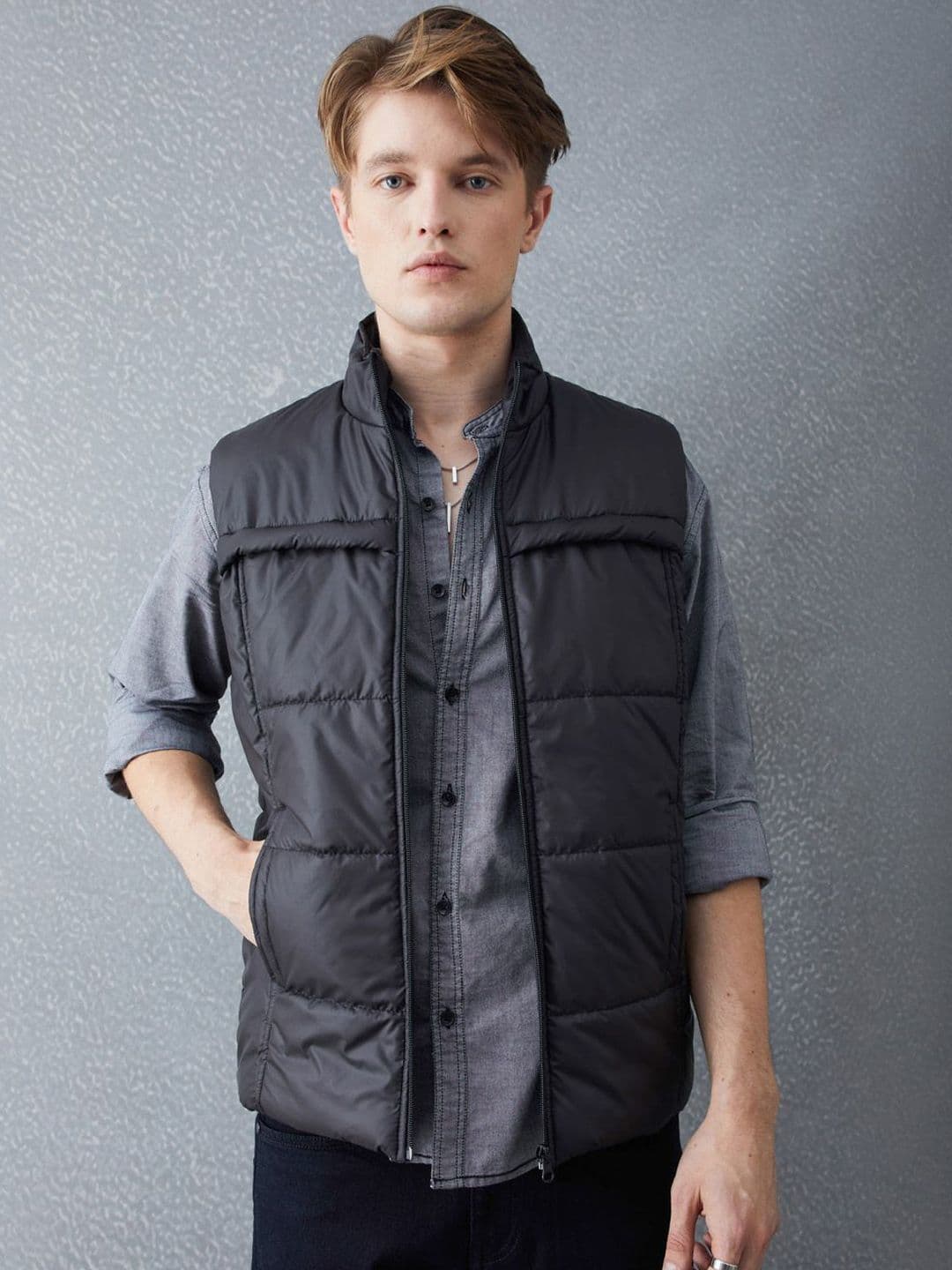VOLTEDGE Men Solid Sleeveless Cotton Padded Jacket - view 1