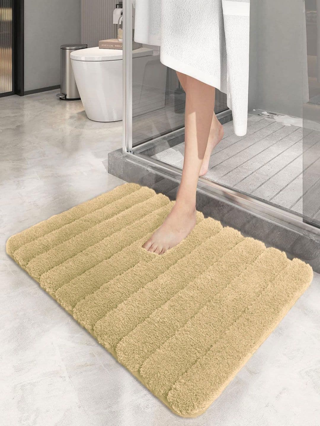 LUXEHOME INTERNATIONAL Toronto Beige Textured 1780 GSM Microfiber Non-Slip Bathroom Mat - view 1
