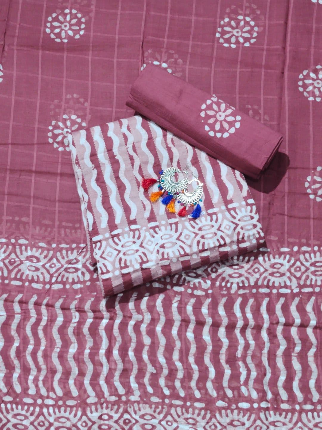 Farooq Dyeing Chevron Printed Pure Cotton Unstitched Dress Material - view 1