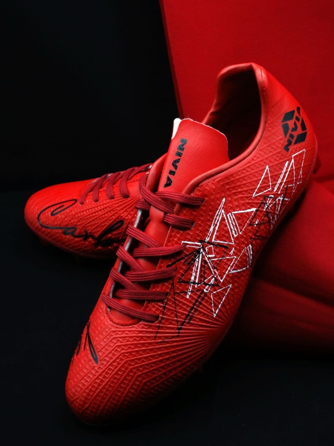 NIVIA Carbonite 7.0 Crest with Lightweight Football Studs For Hard & Grassy Surfaces - view 1