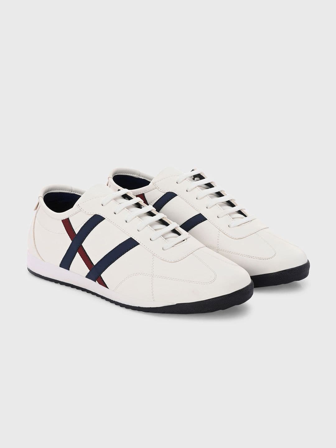 The Roadster Lifestyle Co. Men Lace-ups Casual Sneakers - view 1