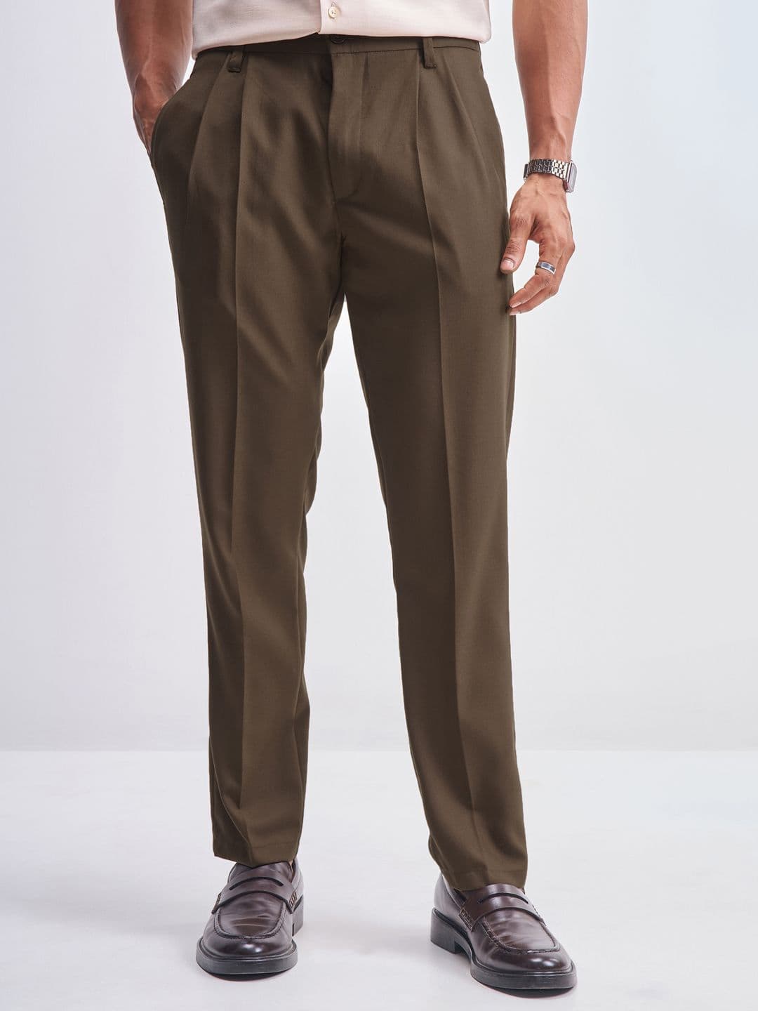 HIGHLANDER Men Relaxed Fit Pleated Trousers - view 1