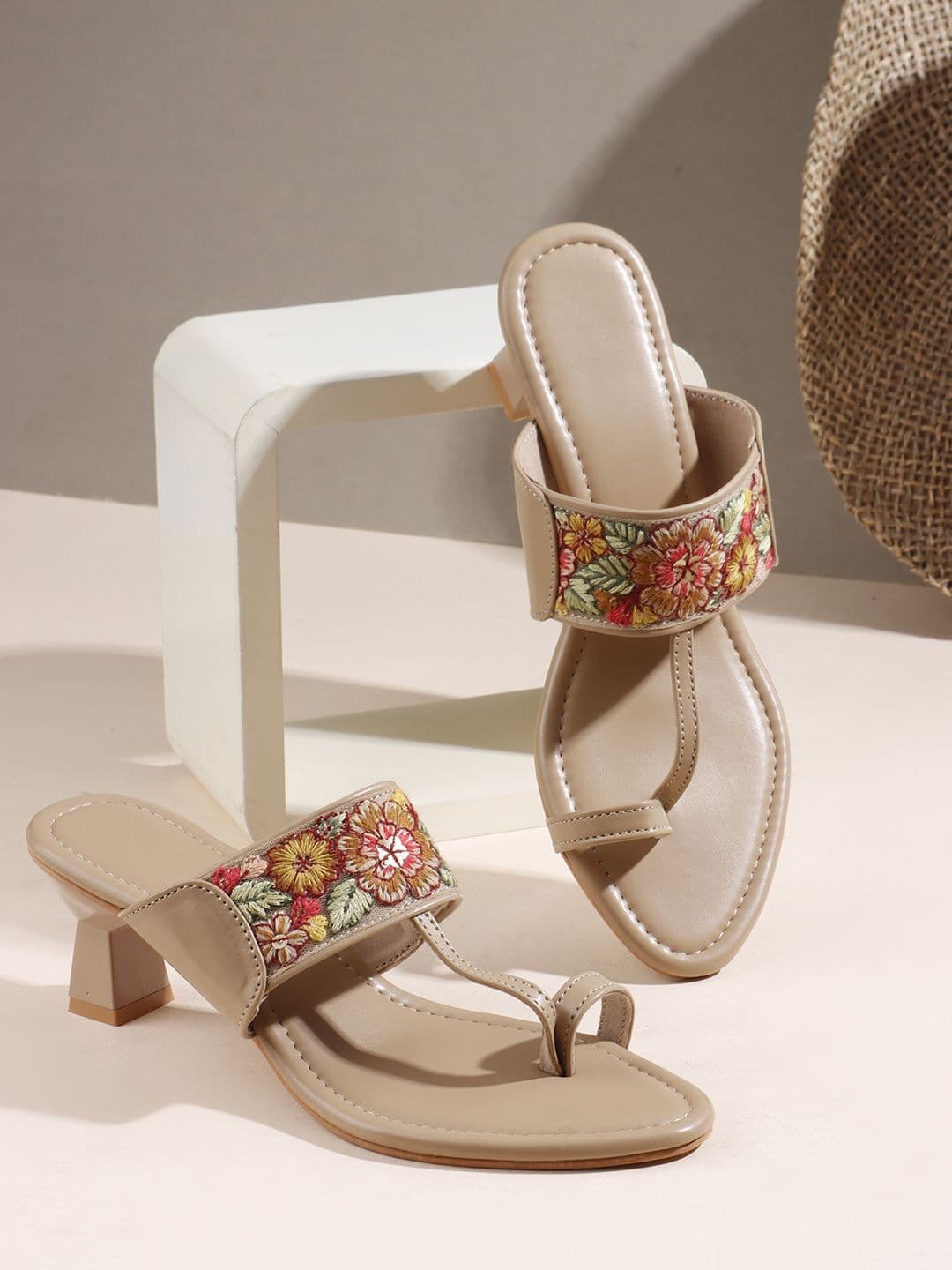 AVIVASTYLE Women Block Sandals - view 1