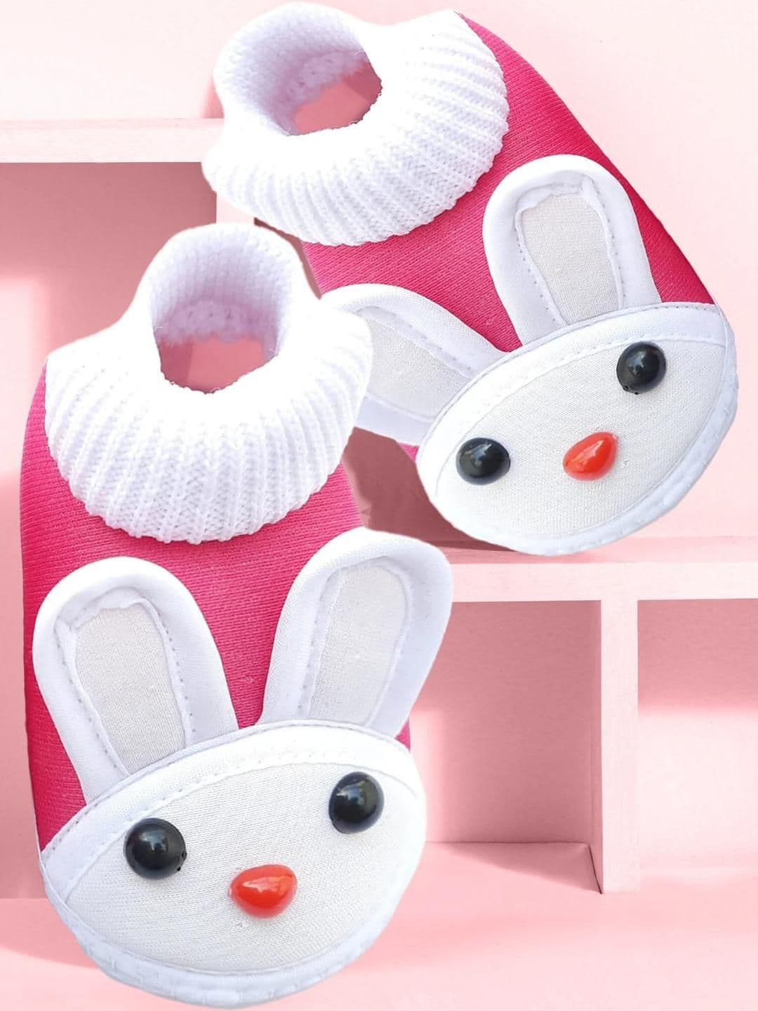 LMN CHILD CARE Unisex Kids Pink & White Cotton Booties - view 1