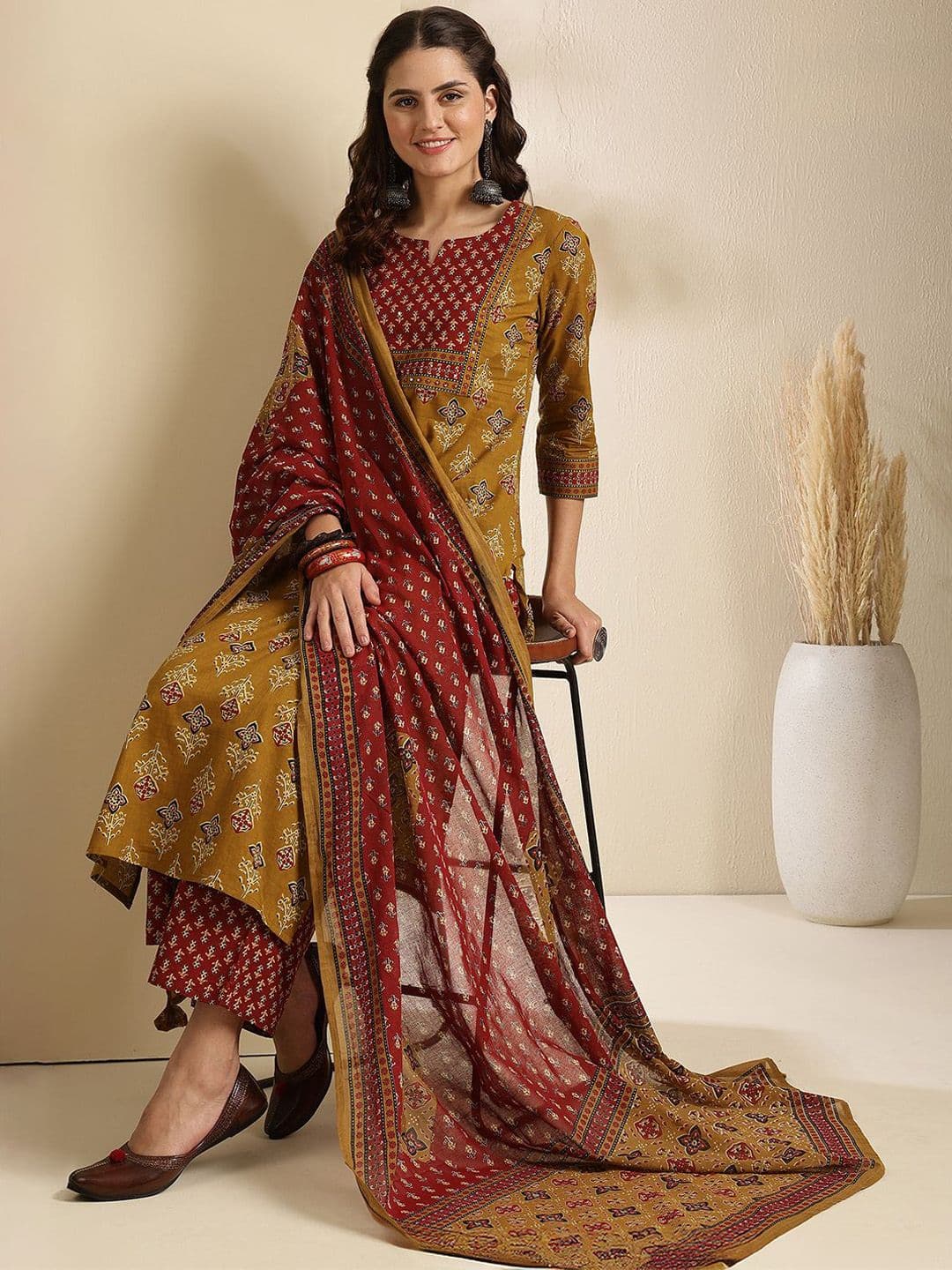 Sangria Floral Printed Pure Cotton Straight Kurta & Trousers With Dupatta - view 1