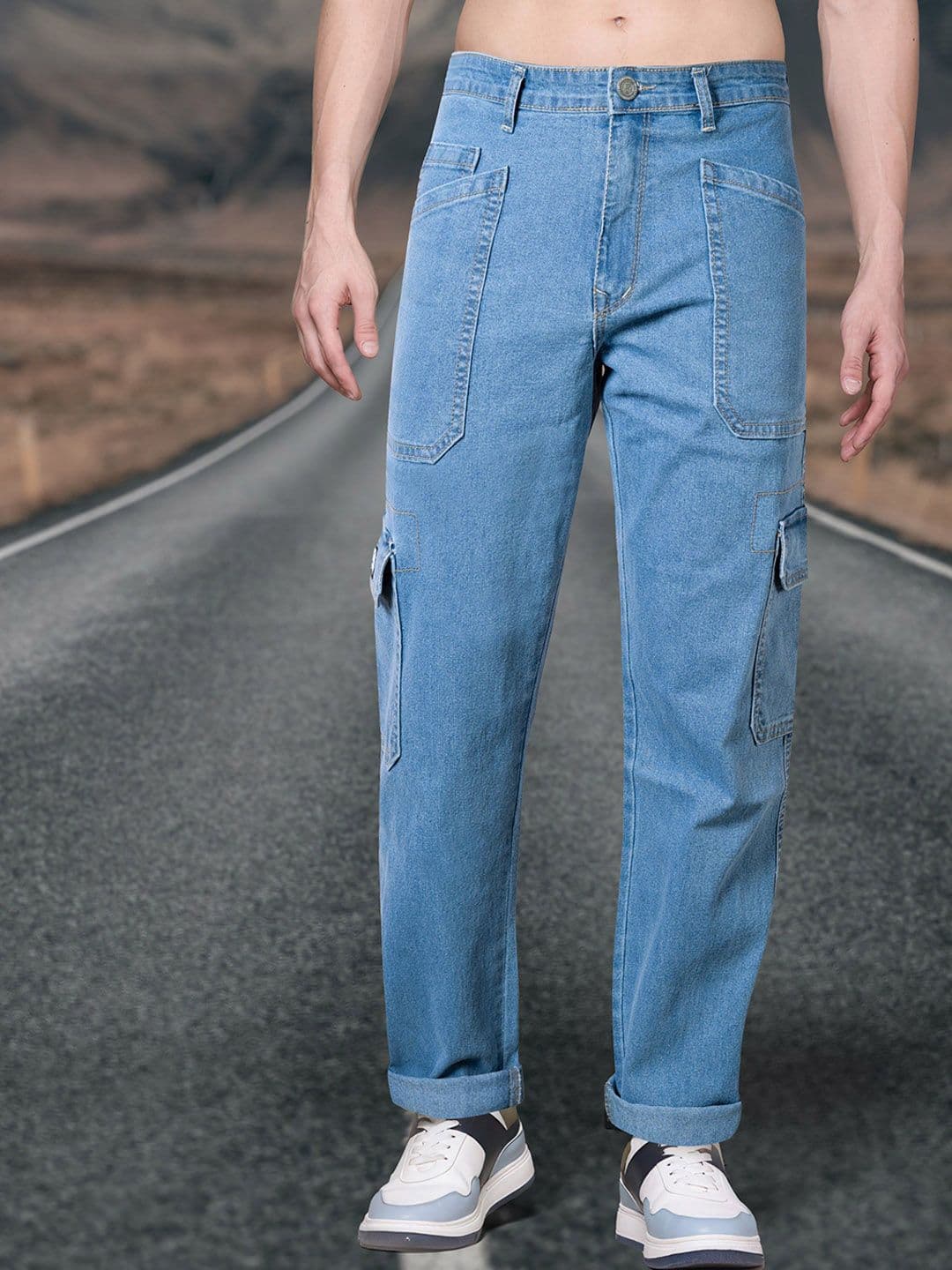 RIG BONE Men Loose Relaxed Fit Clean Look Light Fade Stretchable Cotton Jeans - view 1