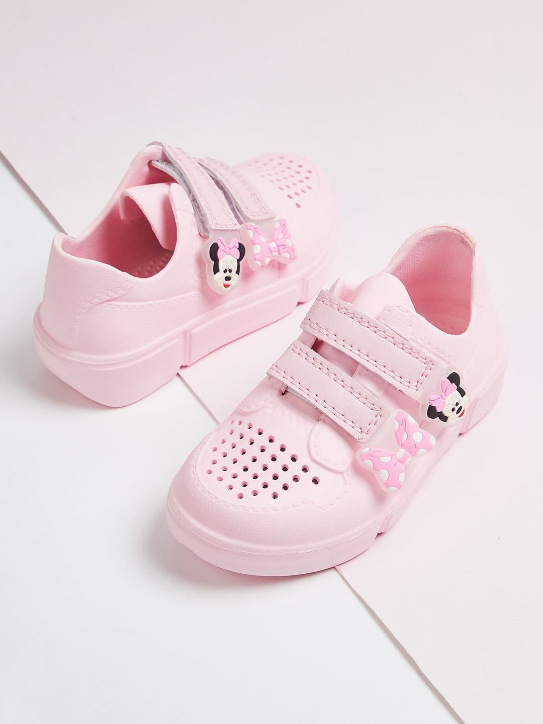 max Girls Round Toe Velcro Sneaker - view 1