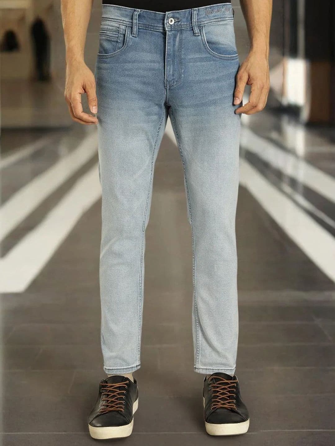 Indian Terrain Men Skinny Fit Mid-Rise Heavy Fade Stretchable Jeans - view 1