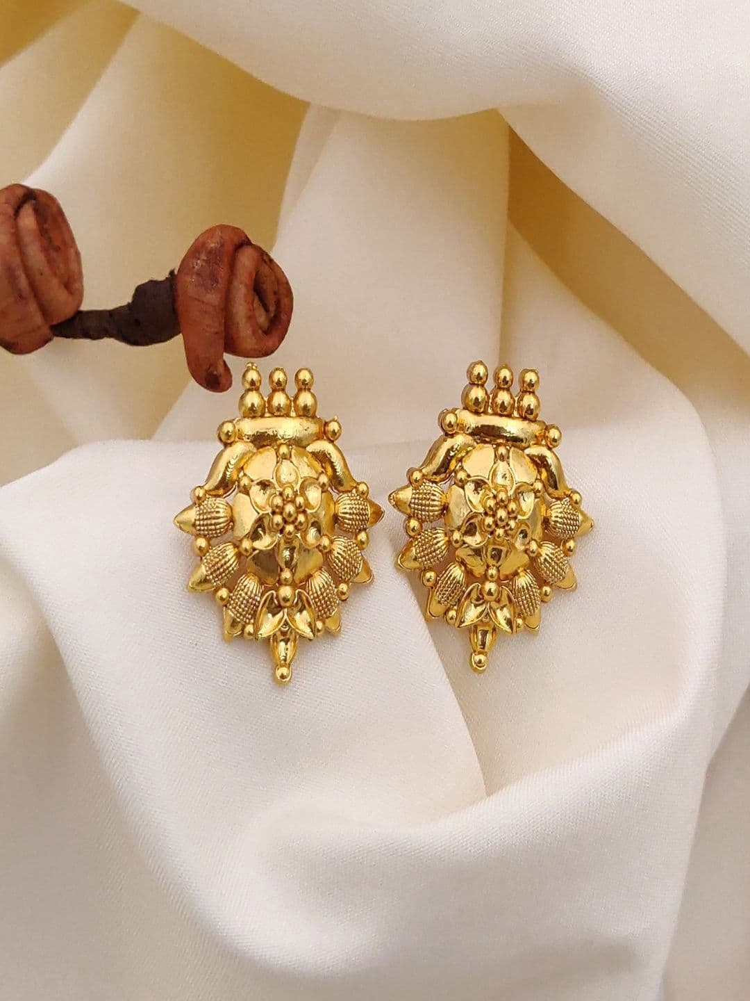 SOLIBELLE Gold-Plated Floral Shaped Studs - view 1