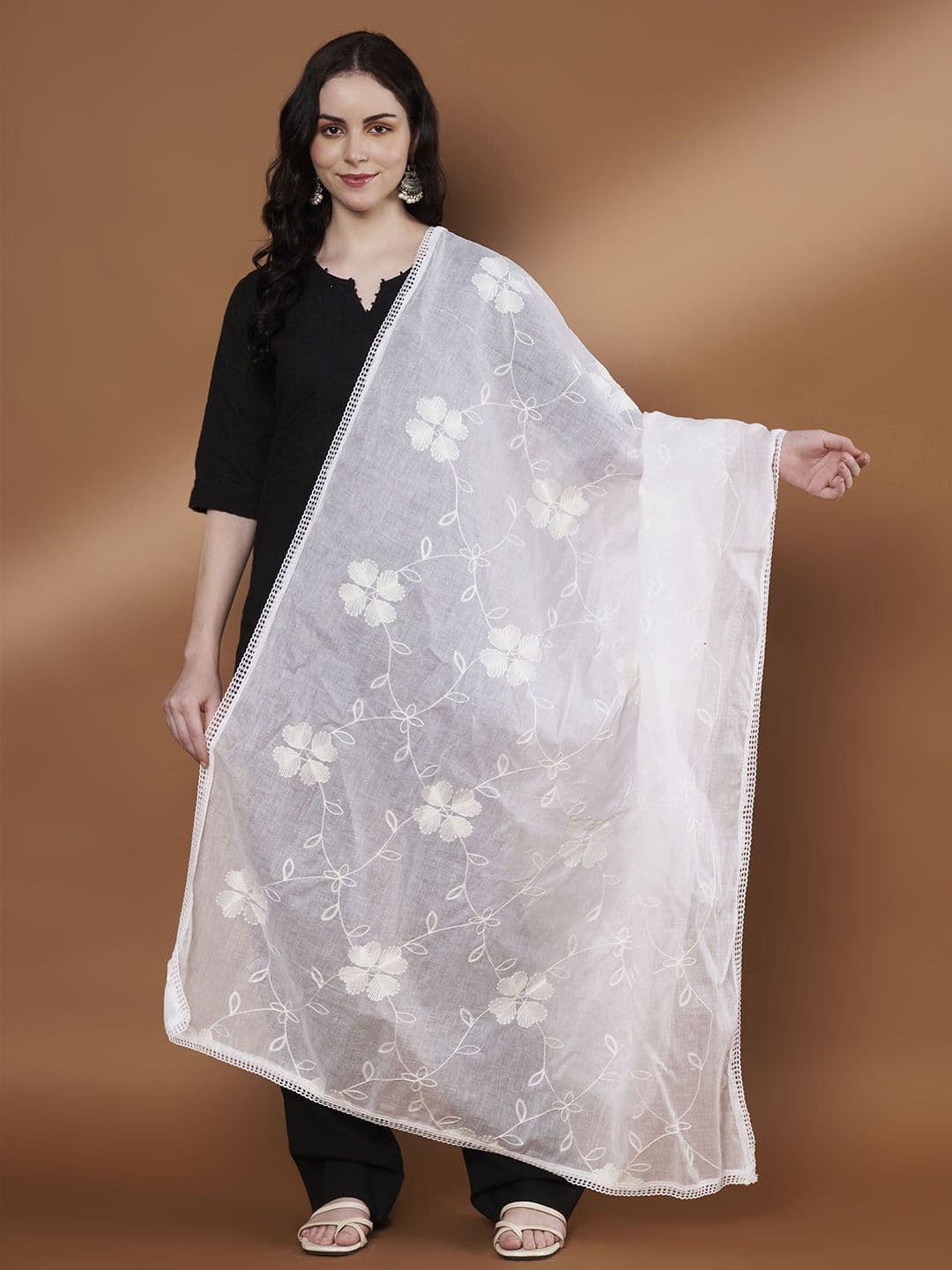 Zamour Embroidered Pure Cotton Dupatta with Thread Work - view 1