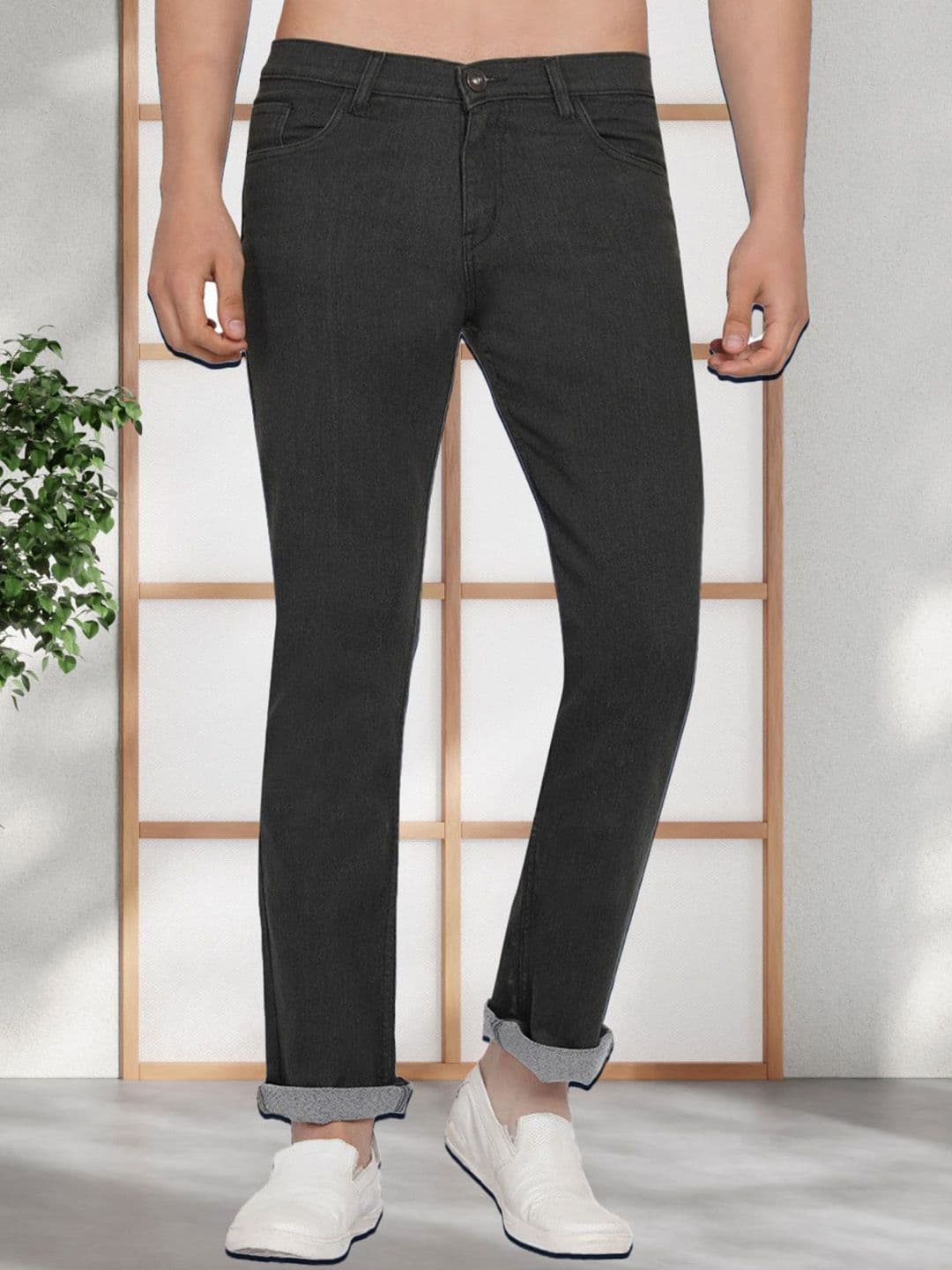 Dais Men Straight Fit Mid-Rise Clean Look Stretchable Jeans - view 1